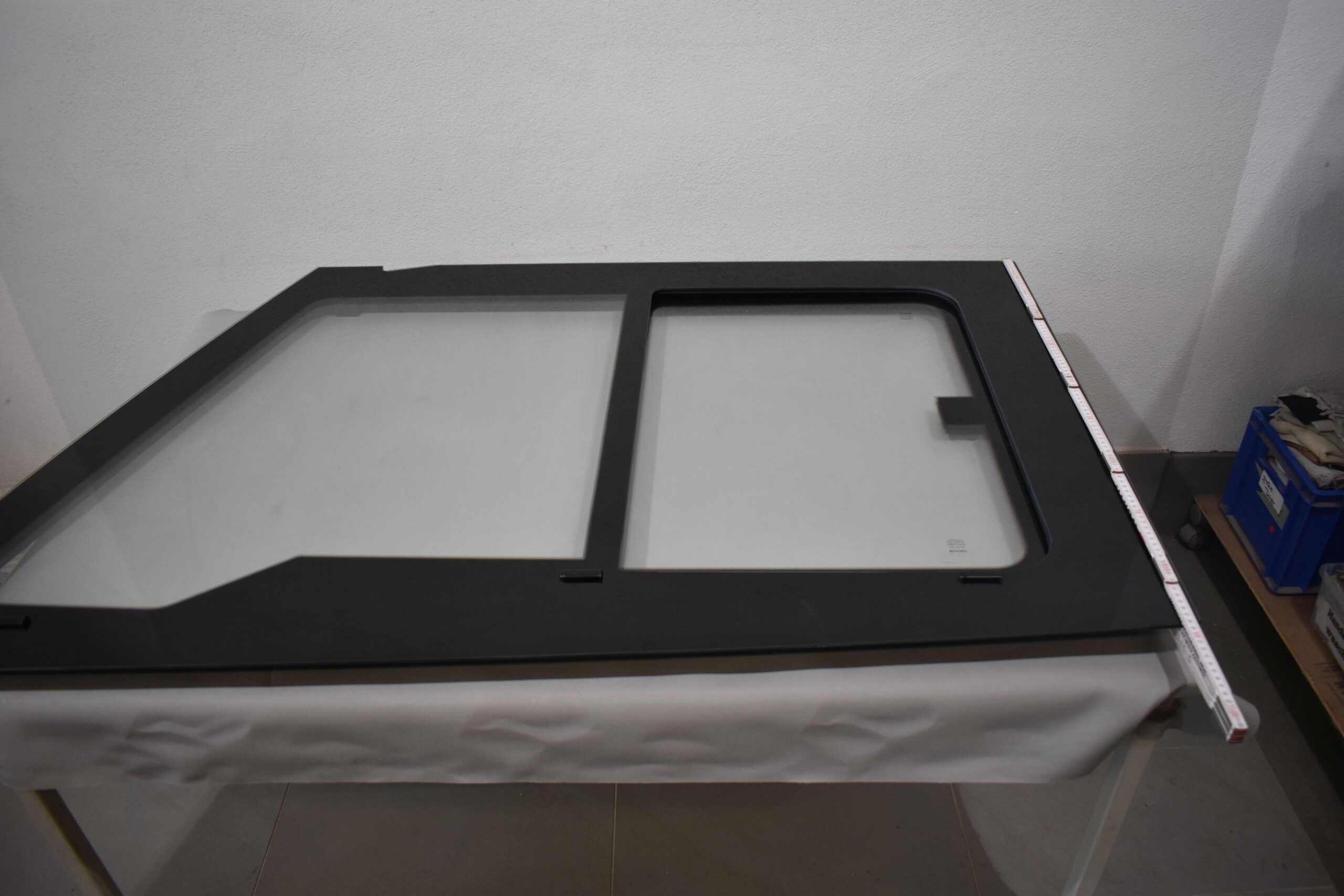 Niesmann und Bischoff Arto 2013 Fahrerhausfenster links – Bild 9