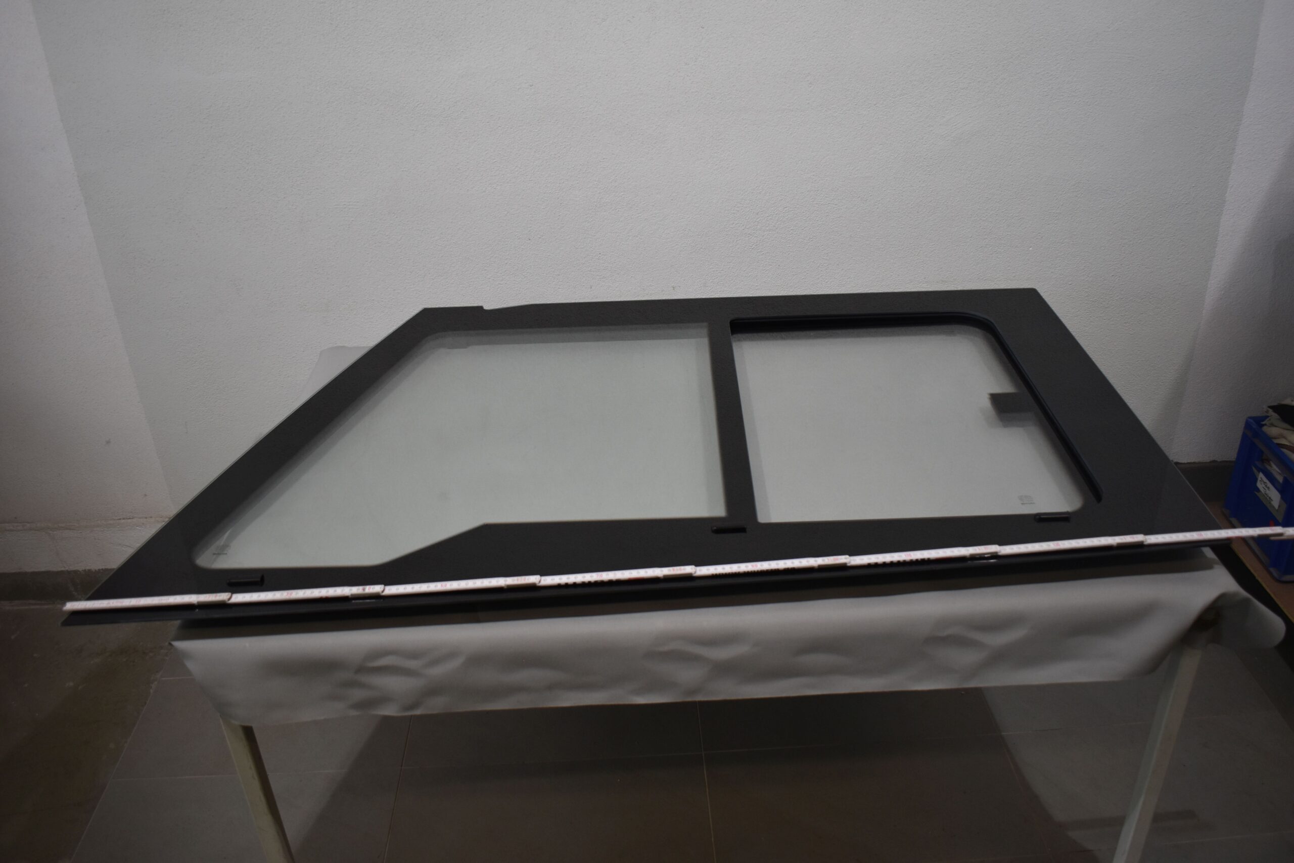 Niesmann und Bischoff Arto 2013 Fahrerhausfenster links – Bild 11