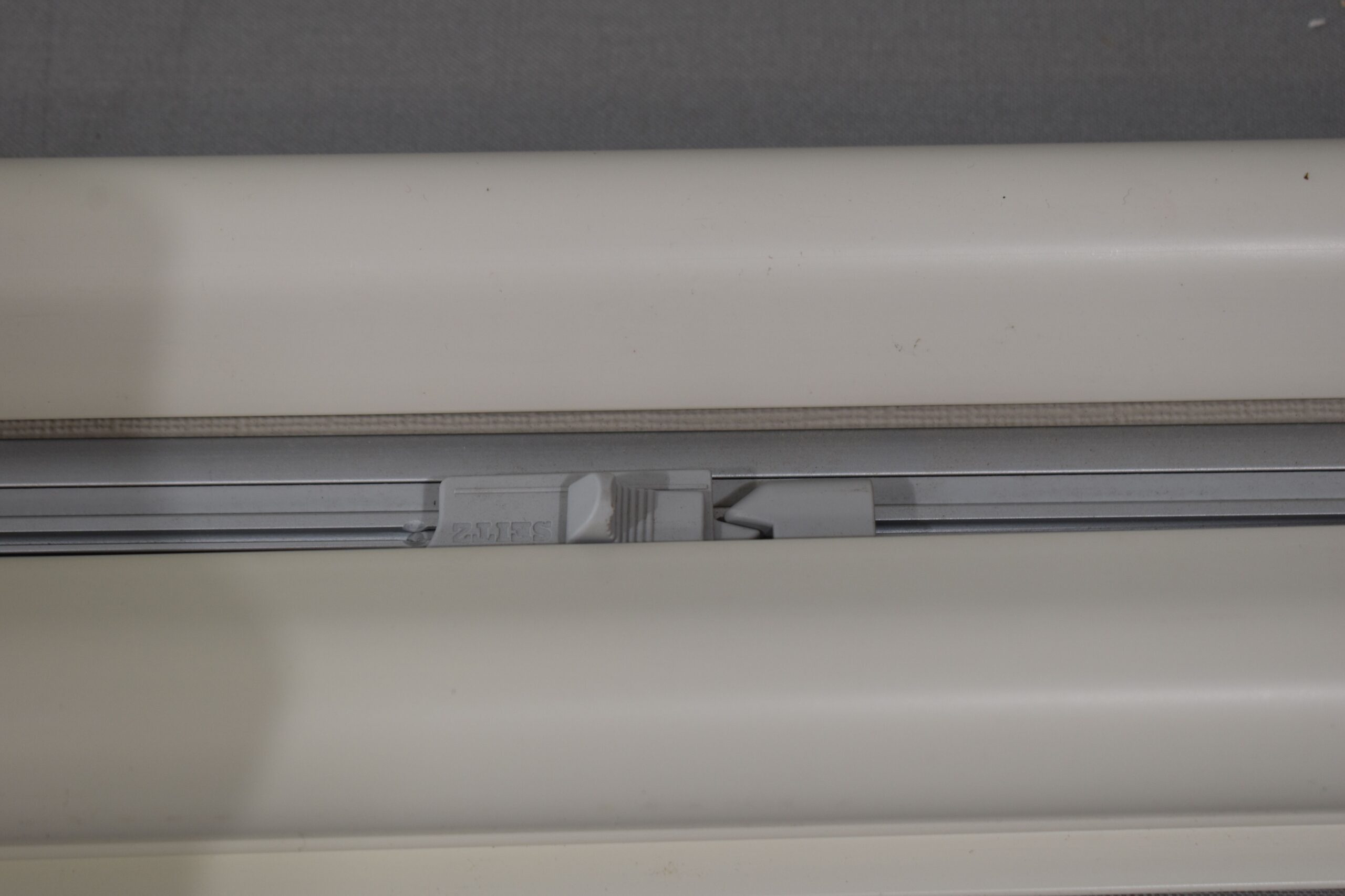 Dometic Seitz Mini Doppelkassetten-Rollo 1330x750mm – Bild 5