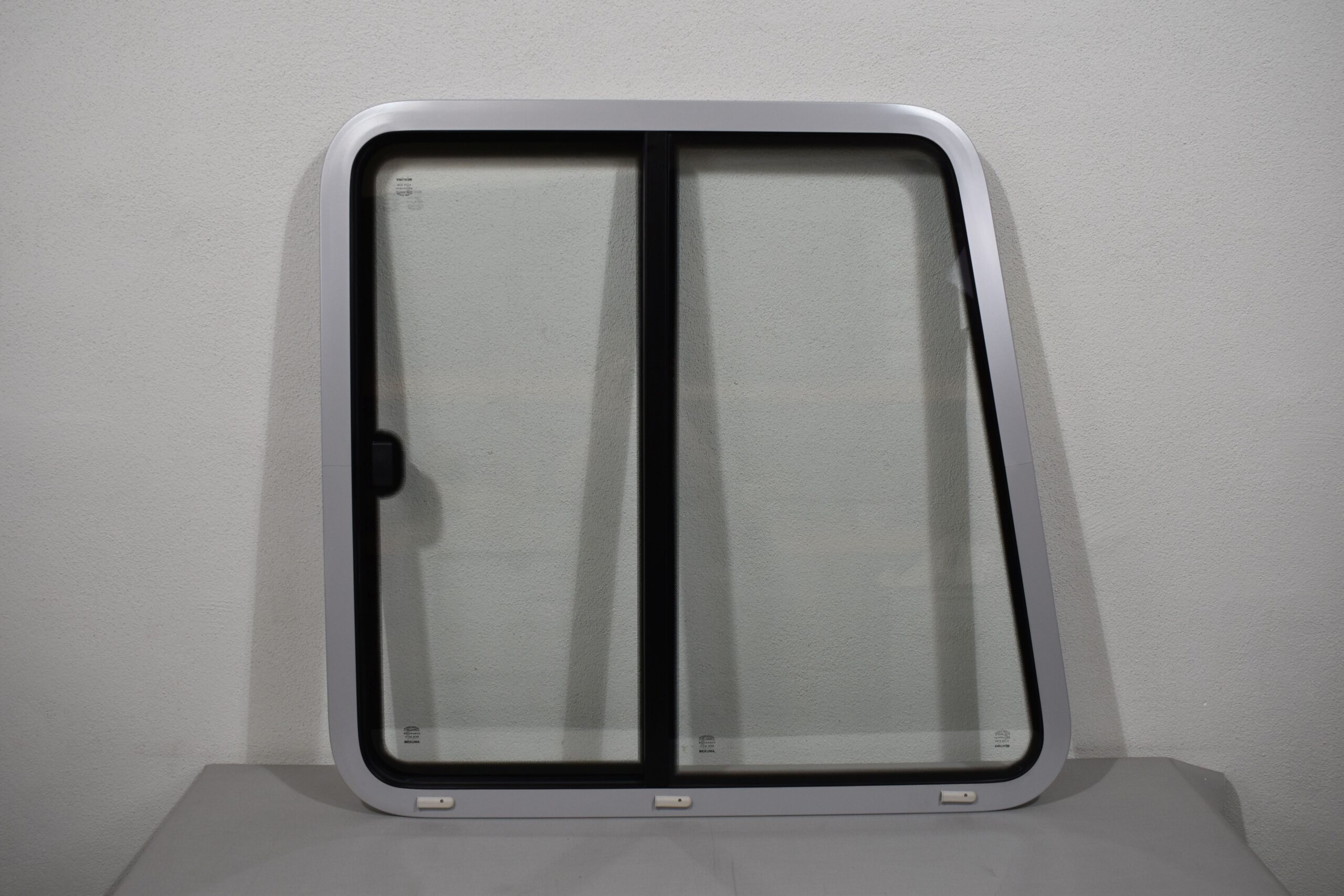 Mekuwa Schiebefenster Beifahrerseite H= 935 x B oben= 860 x B unten= 990mm – Bild 2