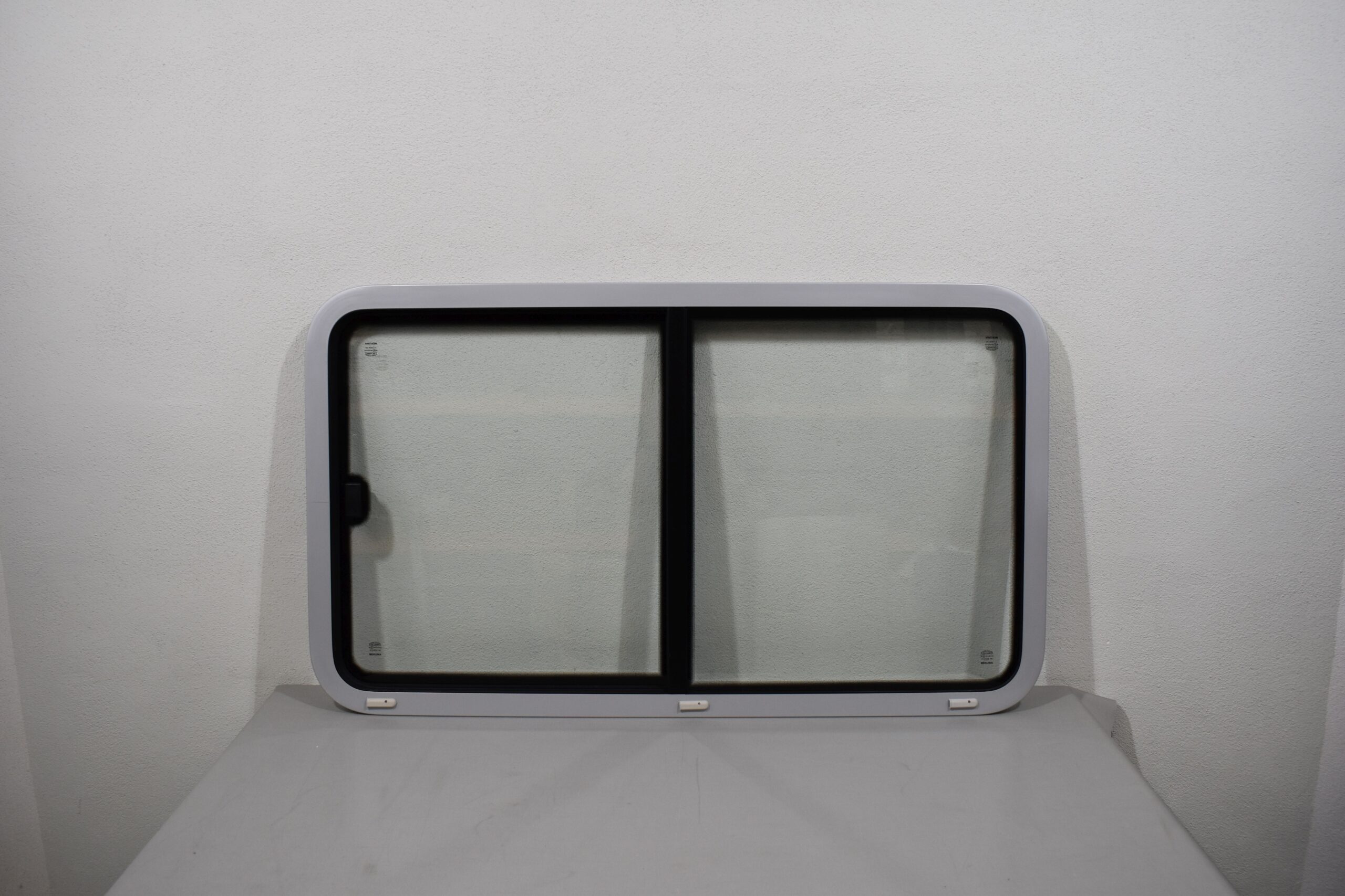 Niesmann und Bischoff Mekuwa Schiebefenster Beifahrerseite 1200x690mm