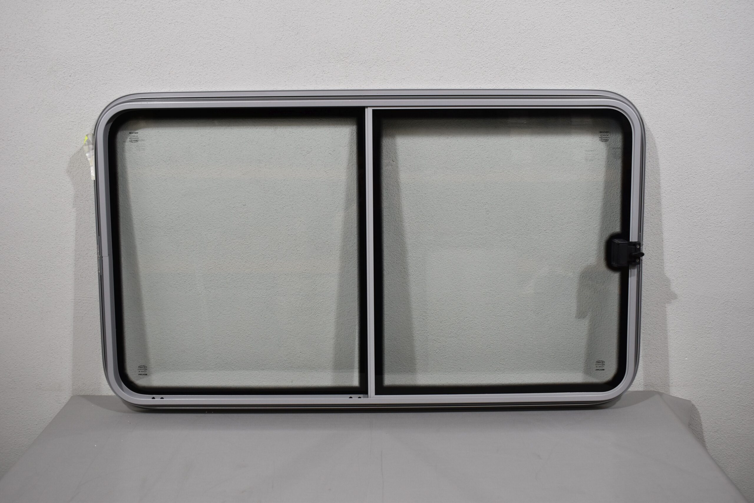 Niesmann und Bischoff Mekuwa Schiebefenster Beifahrerseite 1200x690mm – Bild 5