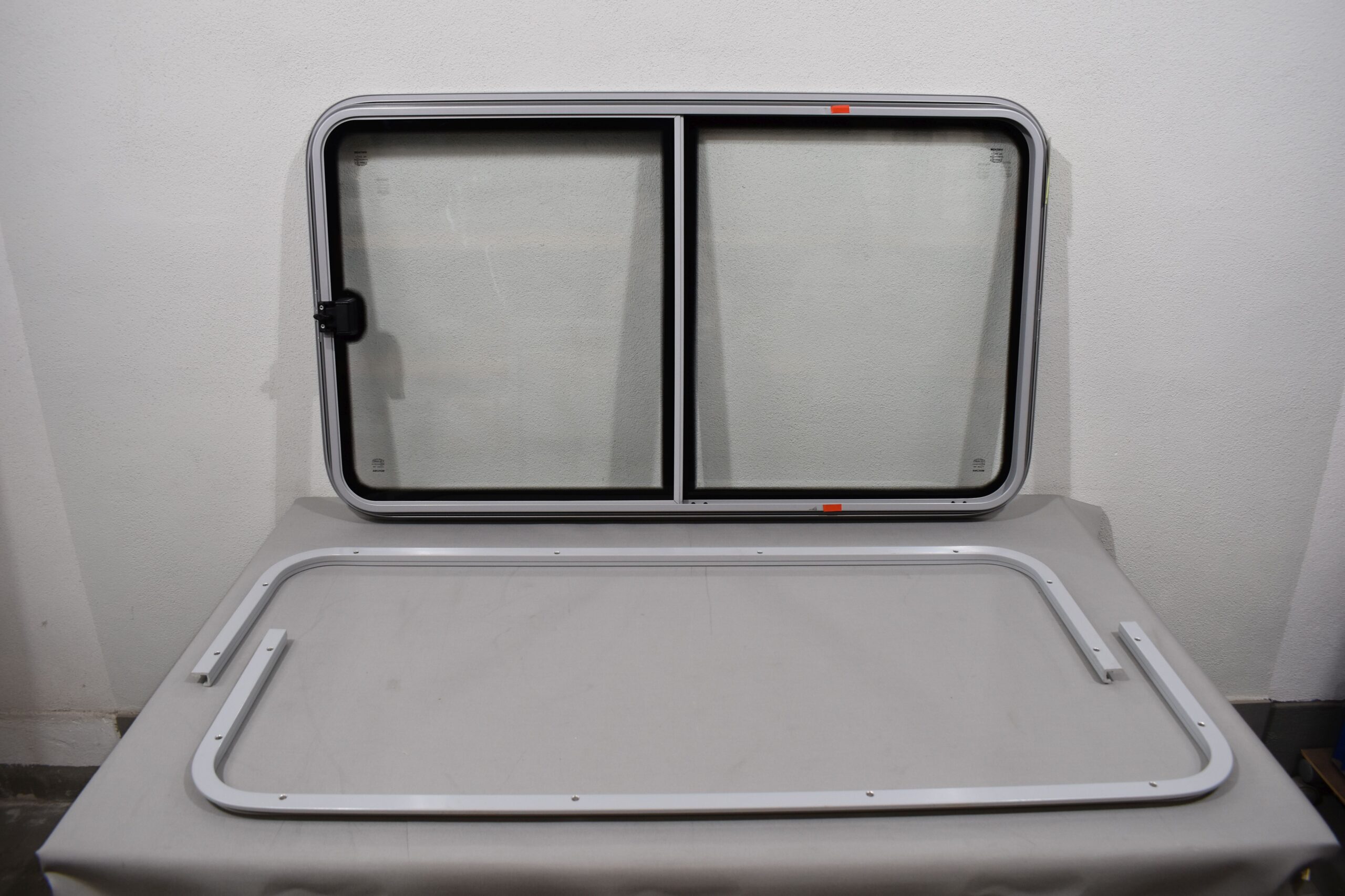 Niesmann und Bischoff Mekuwa Schiebefenster Fahrerseite – Bild 11