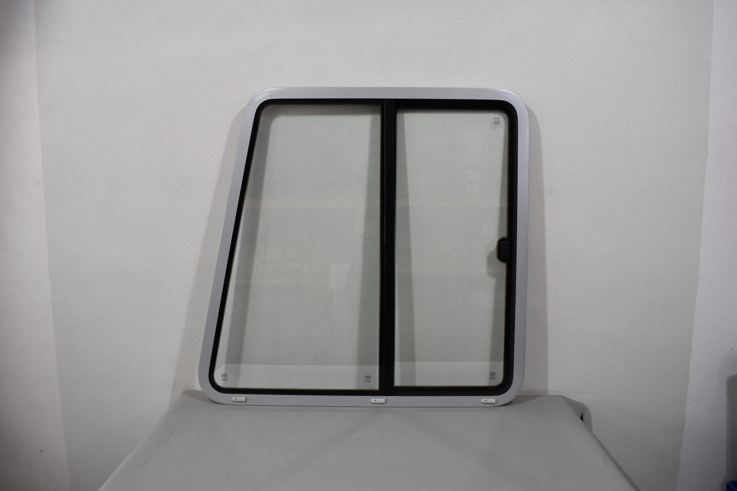 Mekuwa Schiebefenster Fahrerseite 43R-001410 1105x1140mm