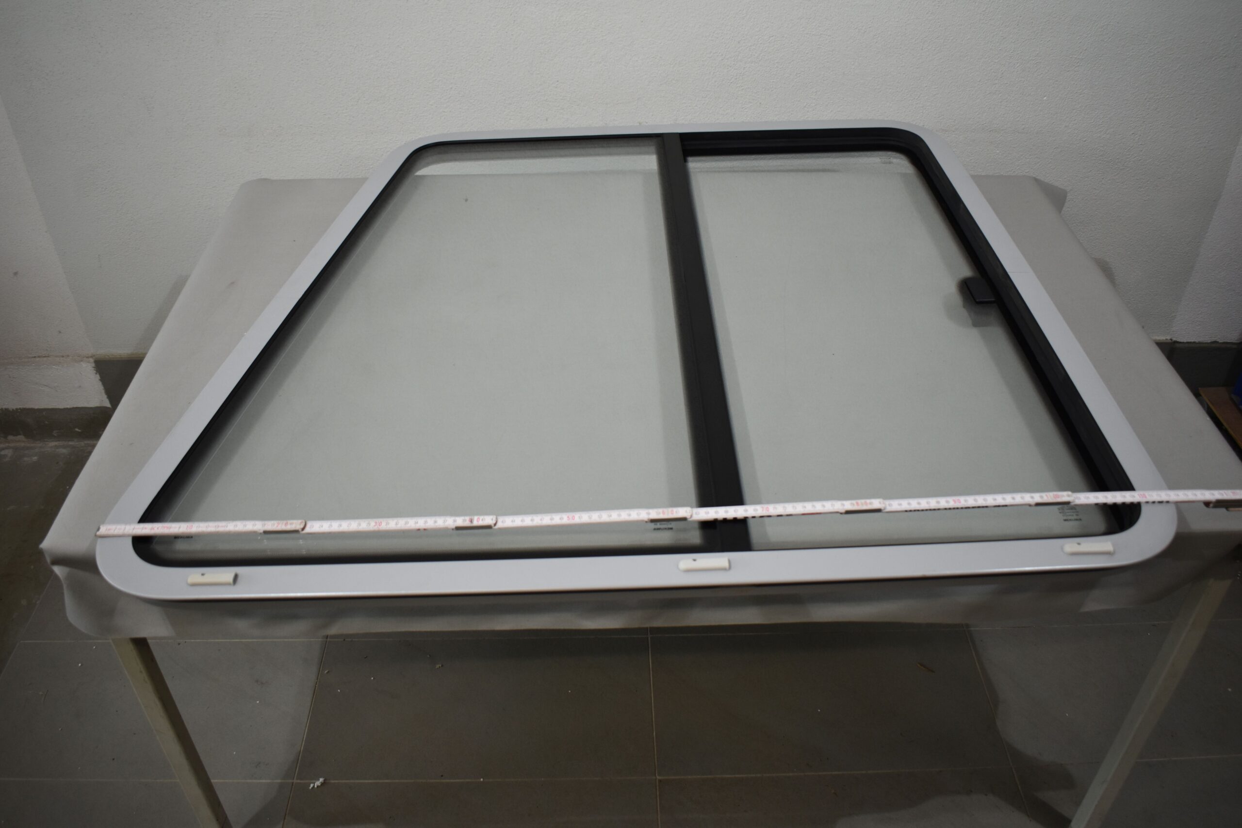 Mekuwa Schiebefenster Fahrerseite 43R-001410 1105x1140mm – Bild 16