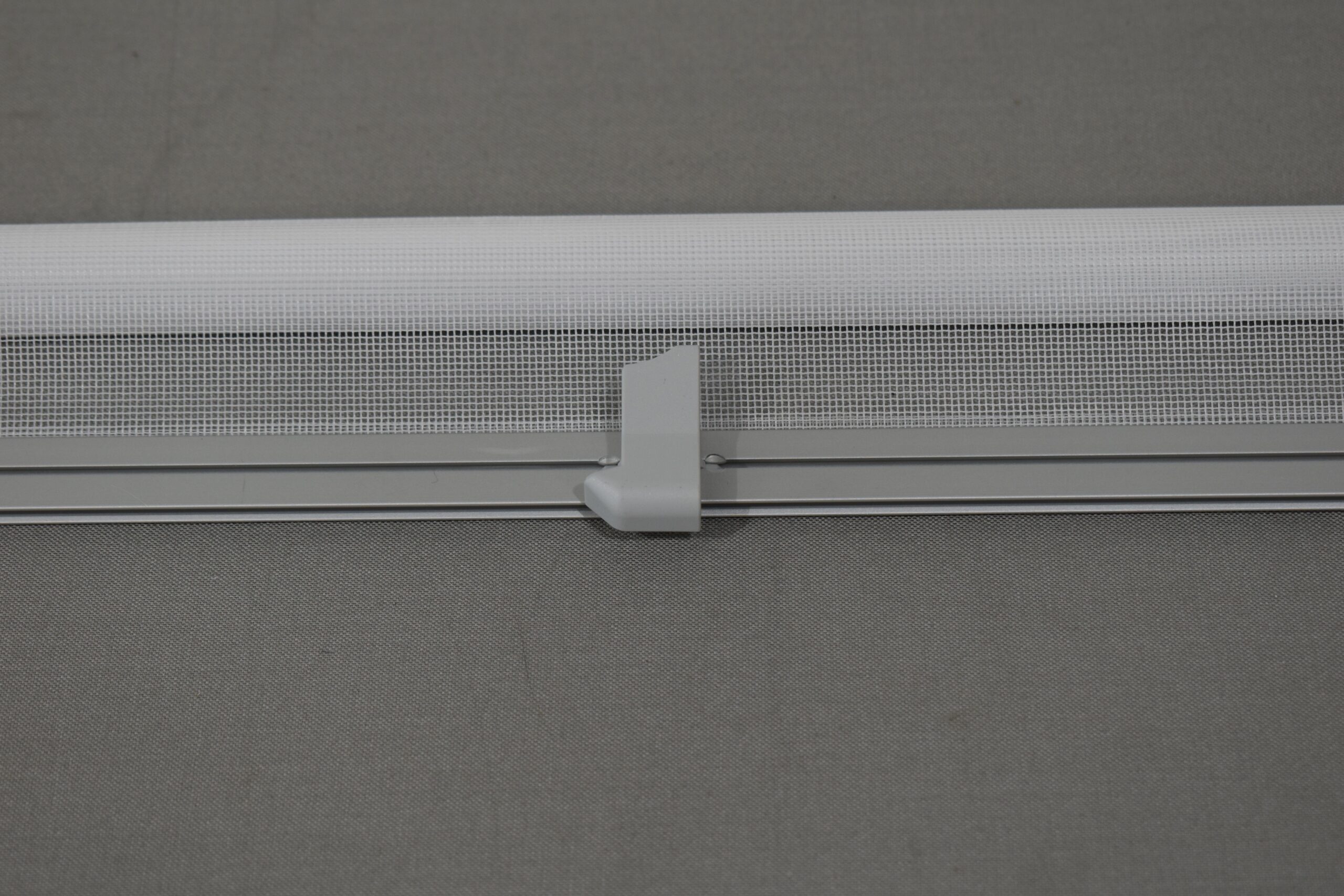 Dometic Seitz Fliegenschutzrollo für S3 und S4 Fenster 1450x700mm – Bild 3