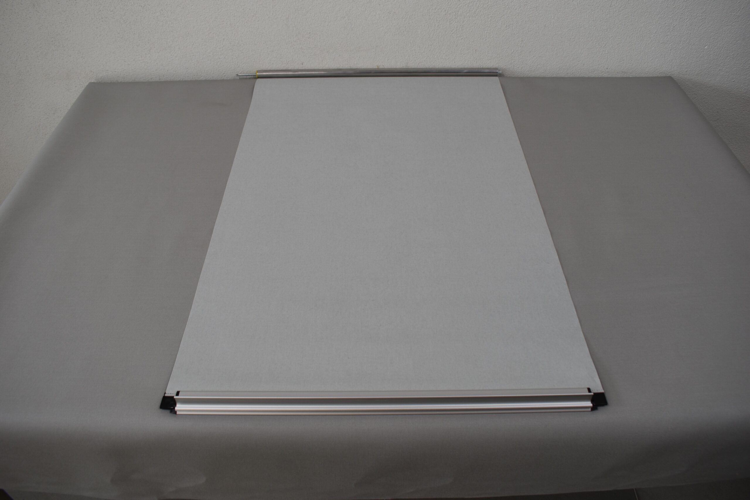 Verdunklungsrollo / Ersatzrollo 960x655mm – Bild 5