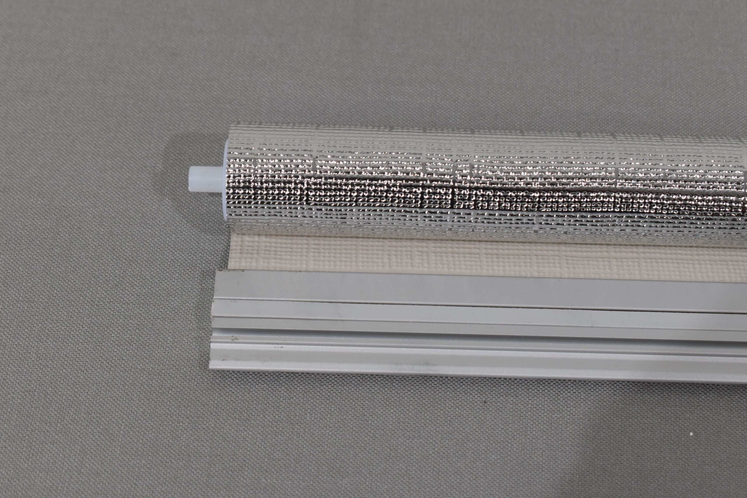 Eura Mobil Seitz Verdunklungsrollo / Ersatzrollo 940x480mm – Bild 7