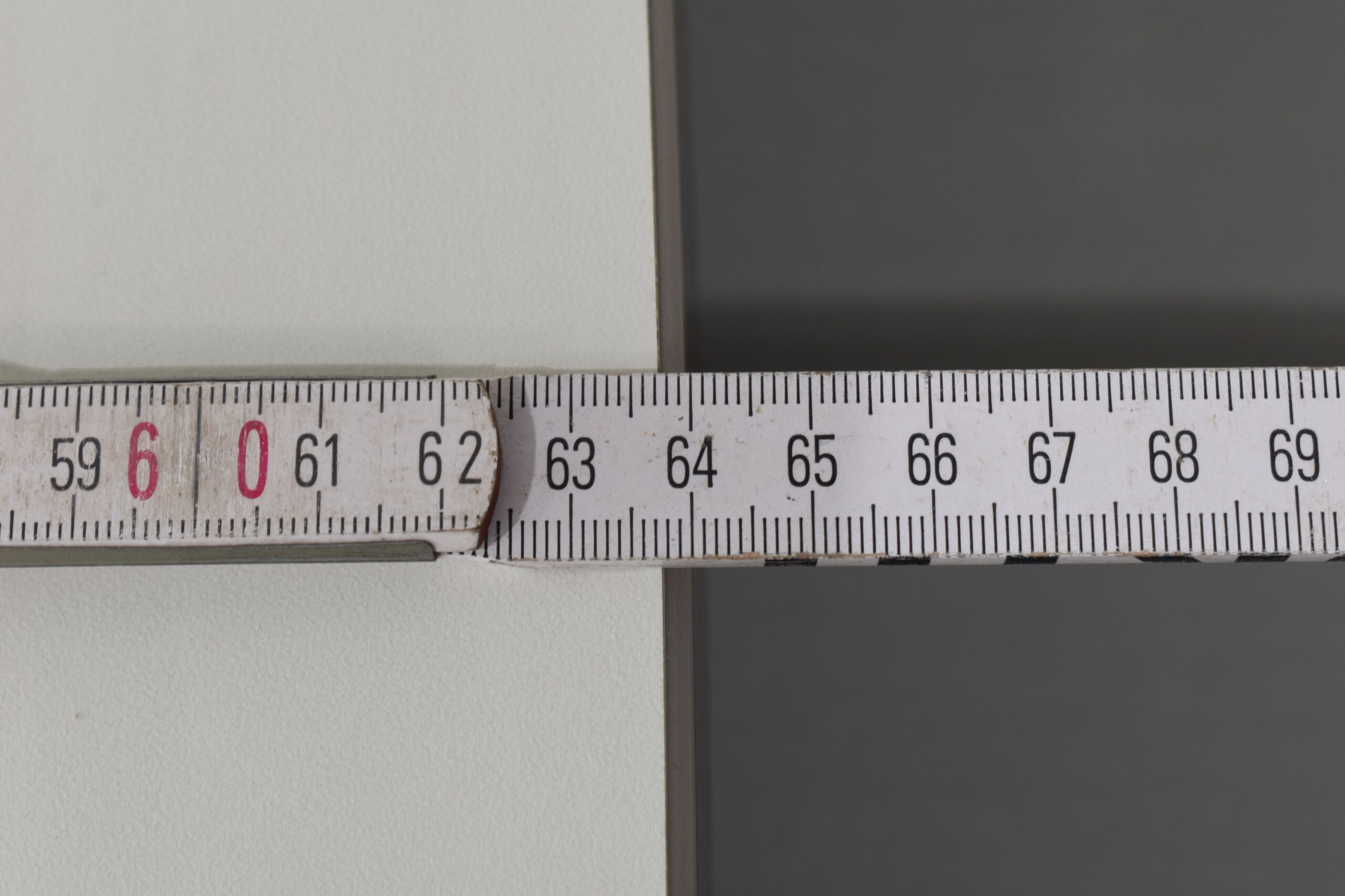 Tischplatte ausziehbar weiß/dunkel braun; 45x868x640mm für Wohnmobil – Bild 7