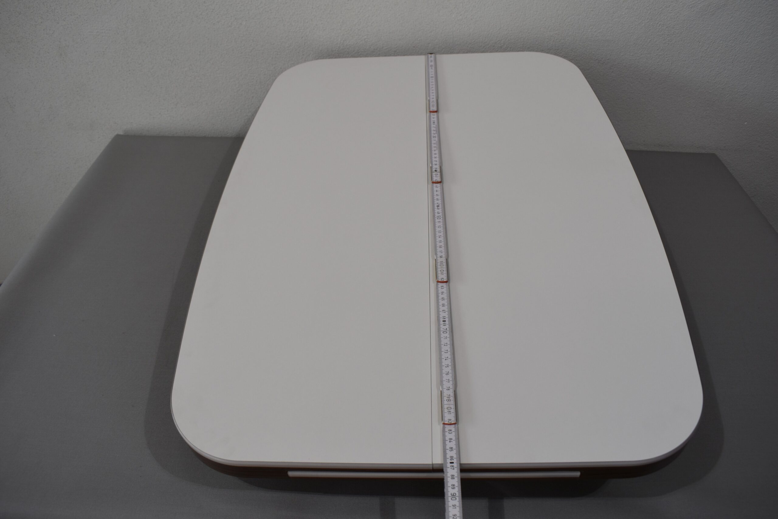 Tischplatte ausziehbar weiß/dunkel braun; 39x870x640mm – Bild 4