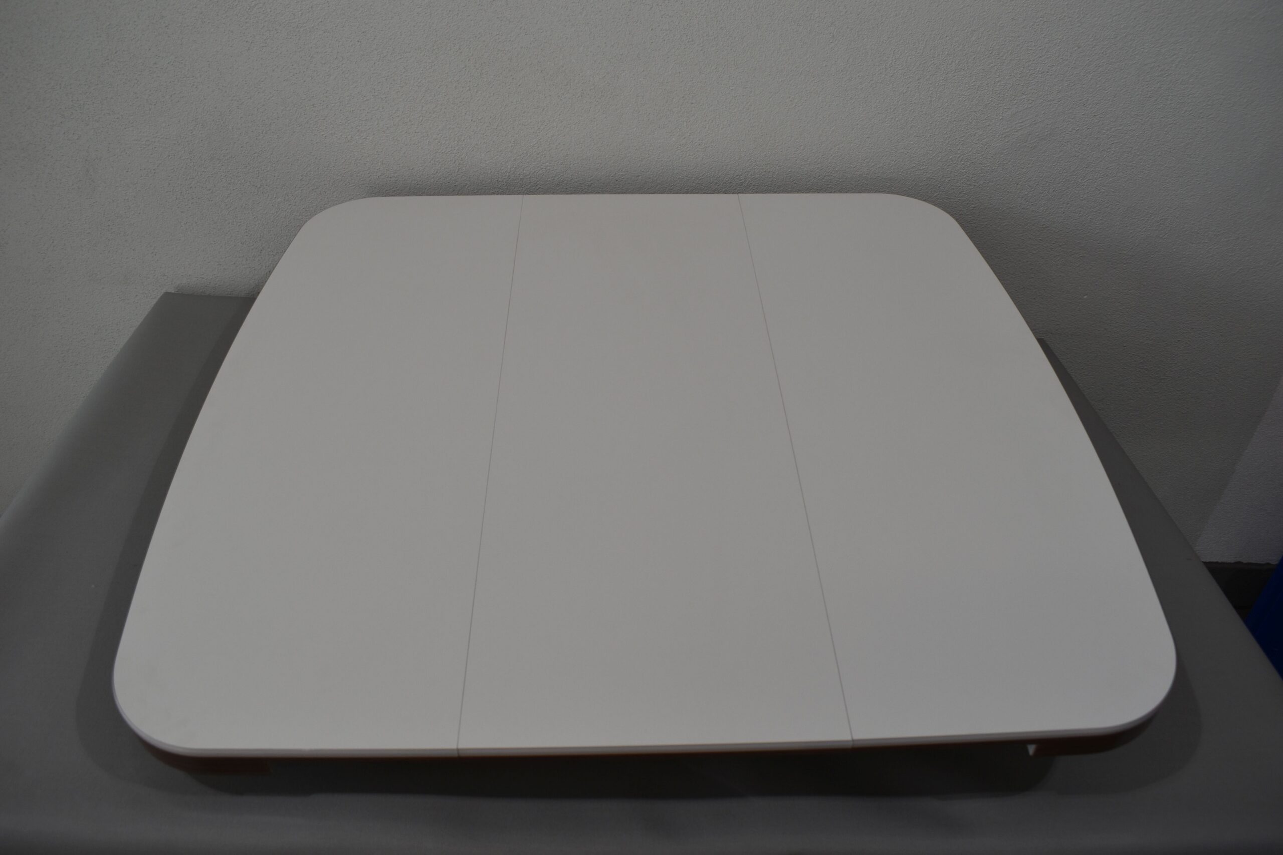 Tischplatte ausziehbar weiß/dunkel braun; 39x870x640mm – Bild 9