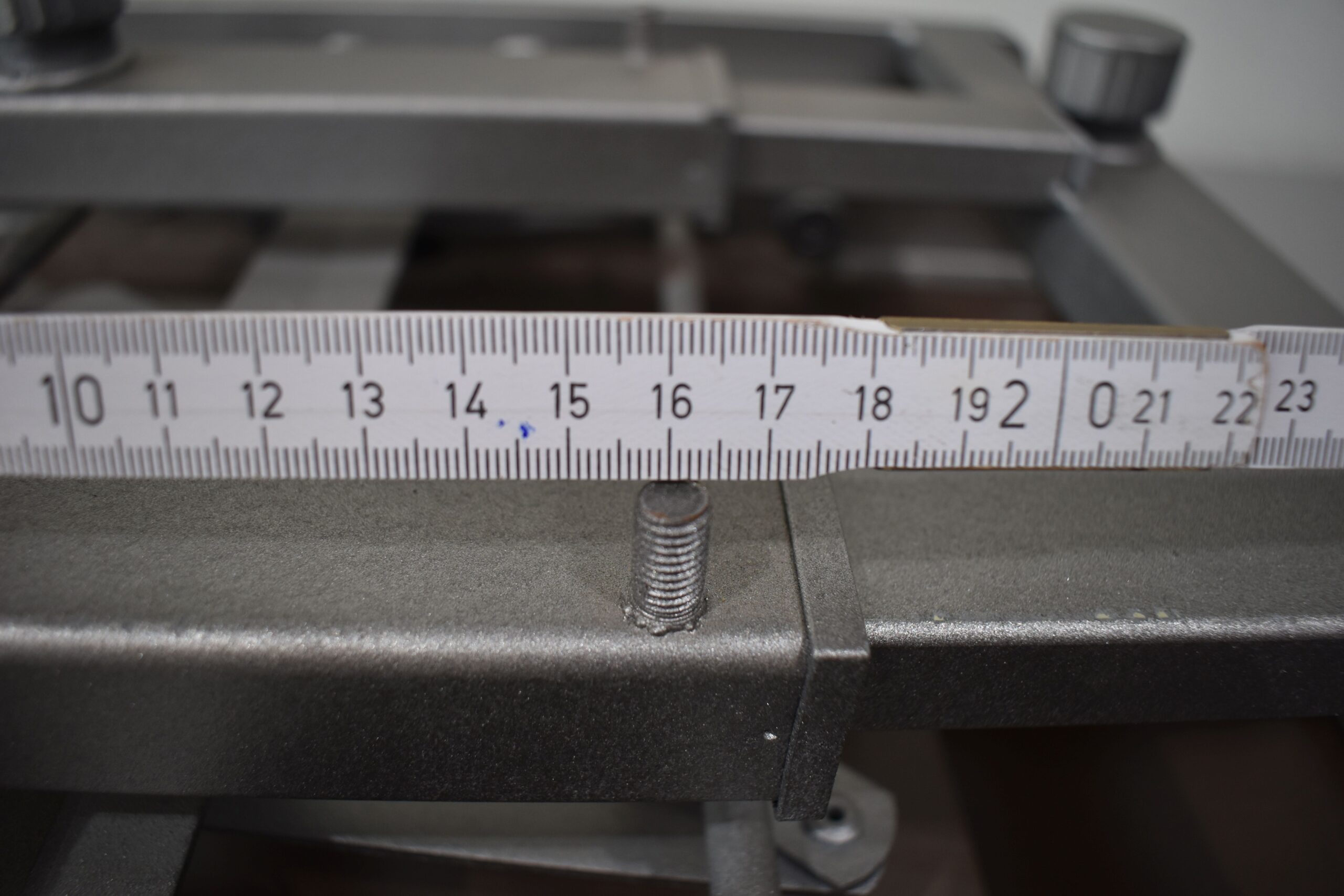 Tischplatte ausziehbar weiß/dunkel braun; 39x870x640mm – Bild 16