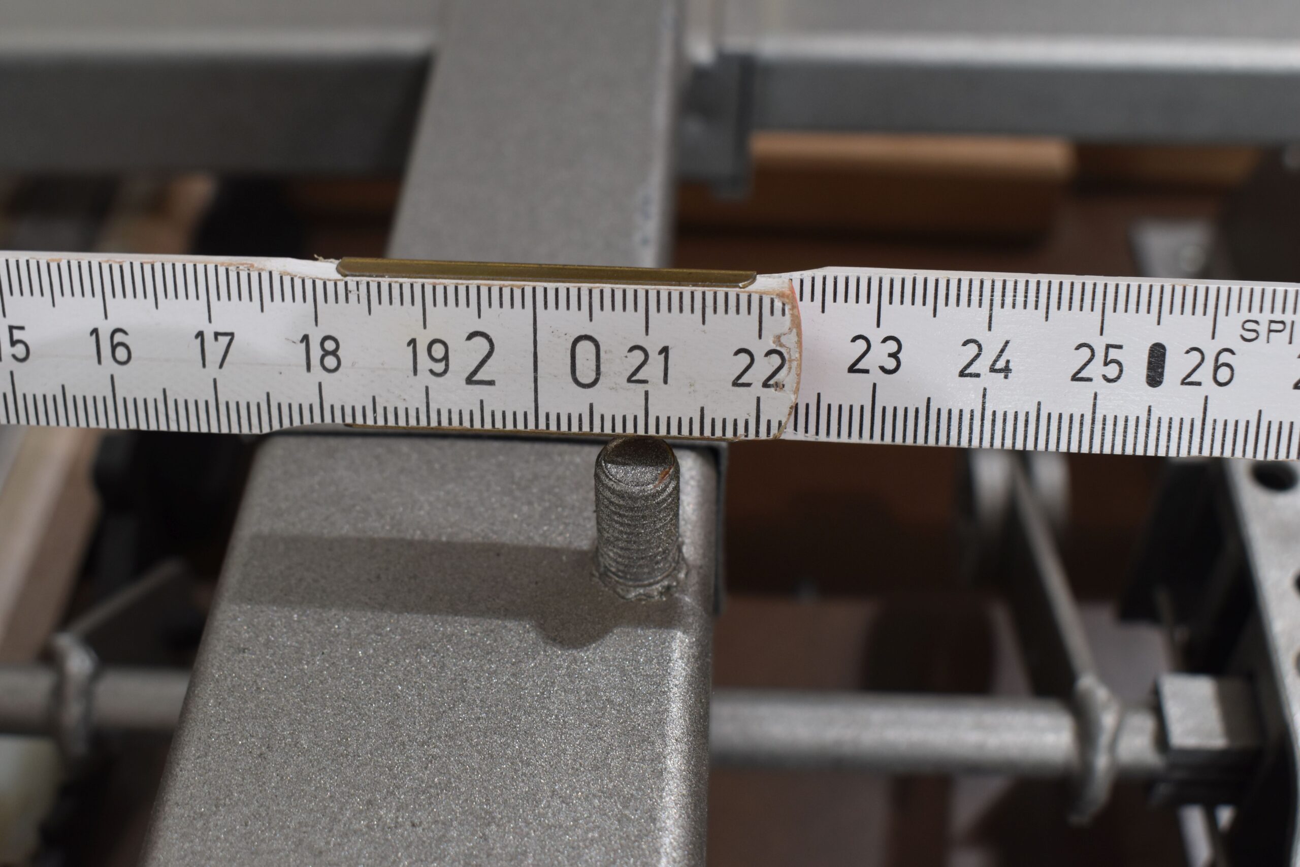 Tischplatte ausziehbar weiß/dunkel braun; 39x870x640mm – Bild 18