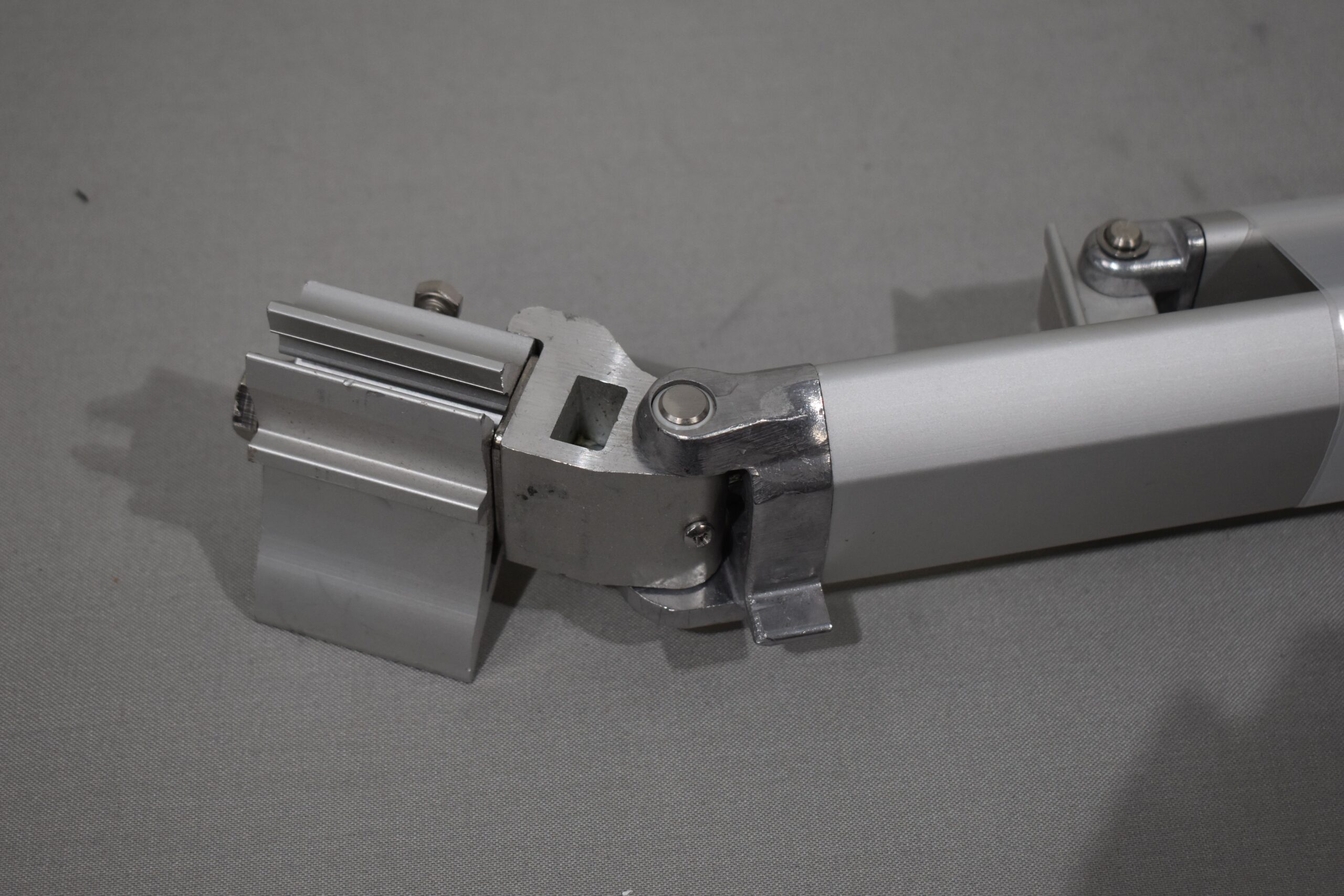 Gelenkarm links 1400mm zu Markise 5002 – Bild 8