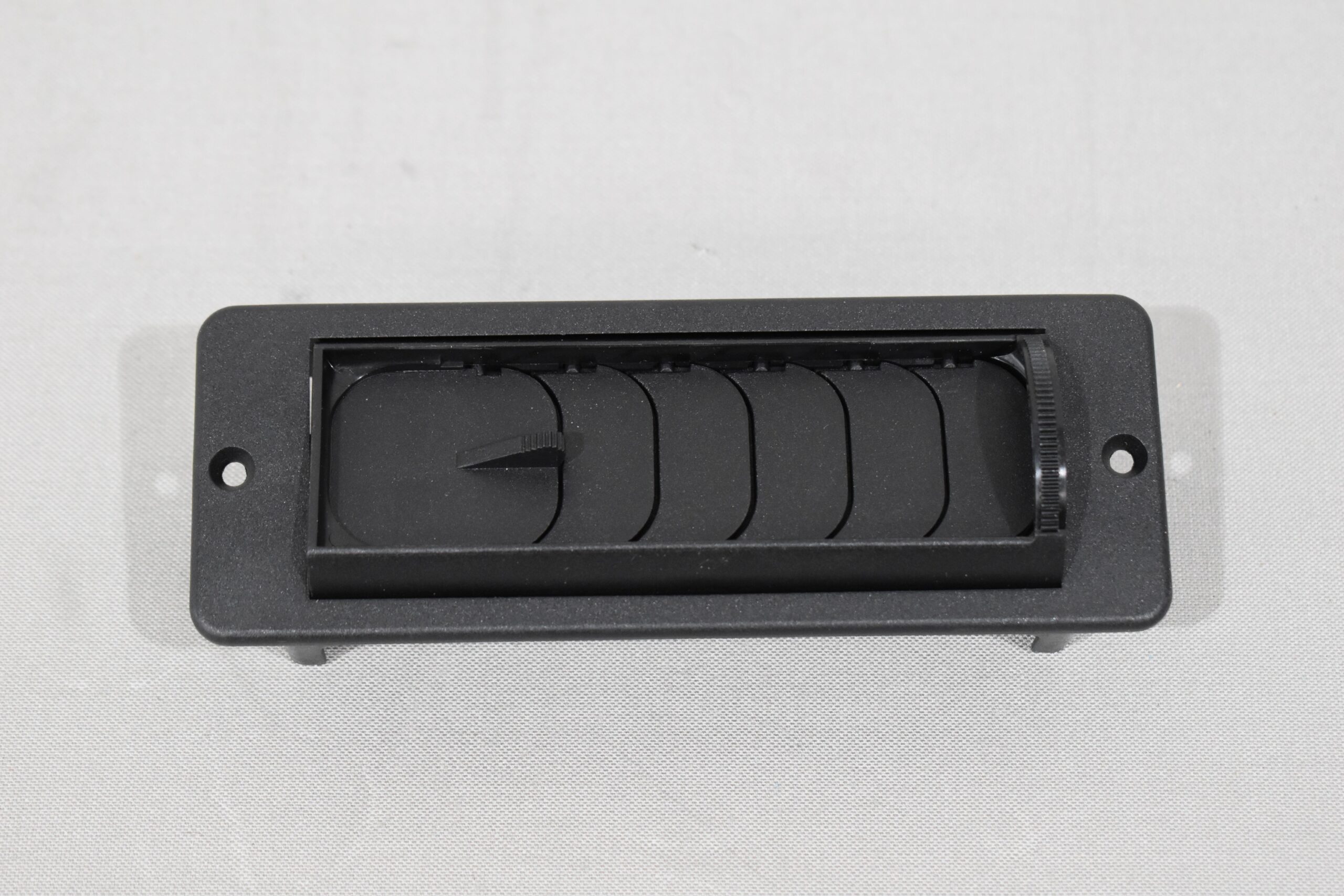 Truma Rechtecklüfter; schwarz – Bild 2