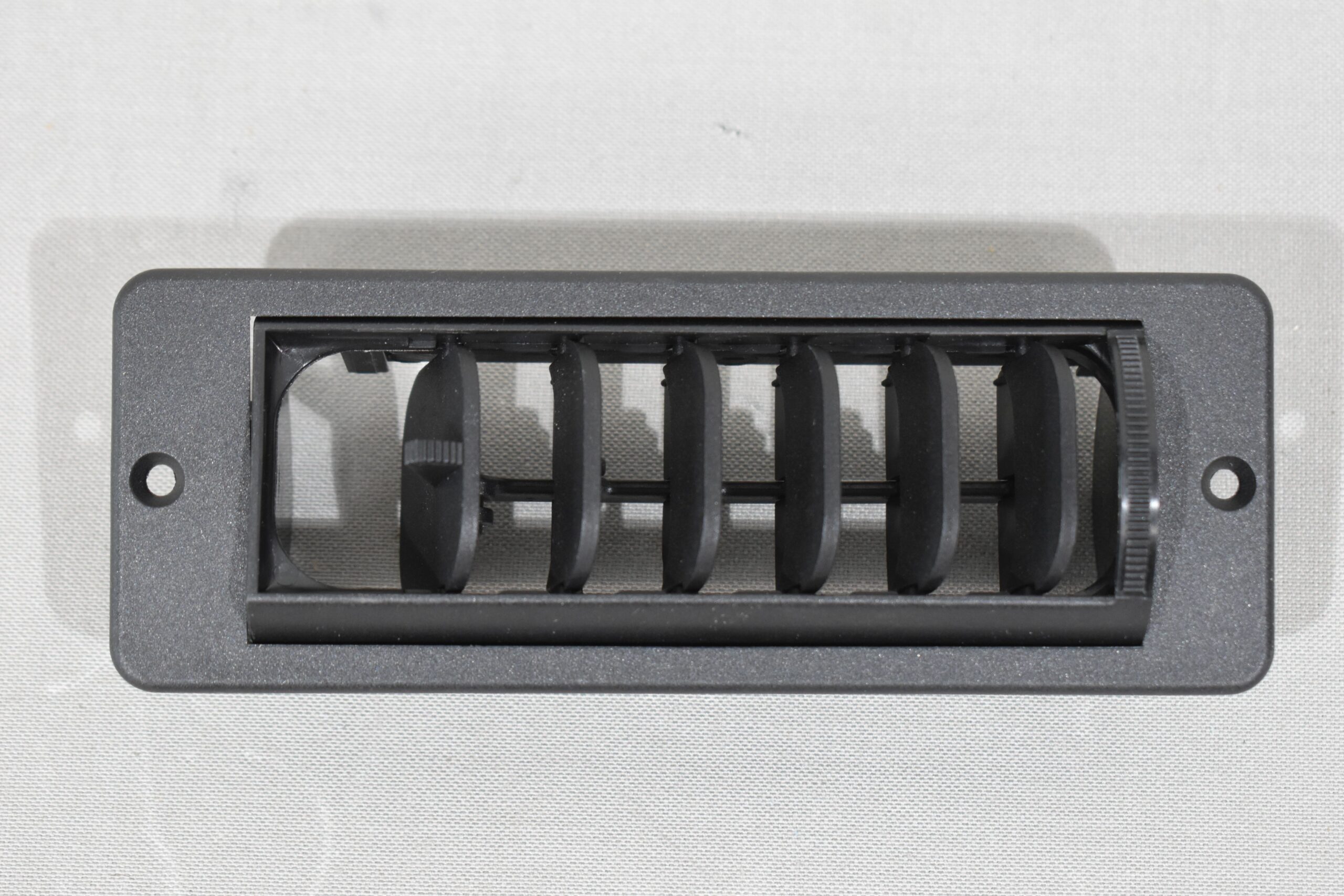 Truma Rechtecklüfter; schwarz – Bild 3