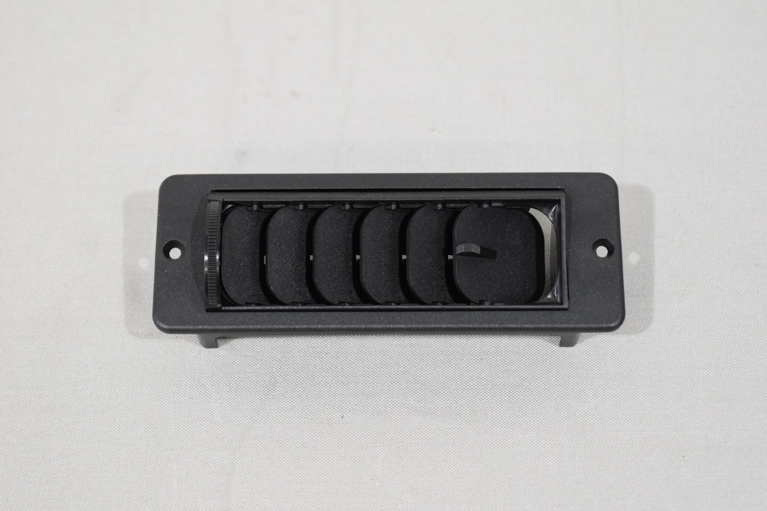 Truma Rechtecklüfter; schwarz – Bild 6