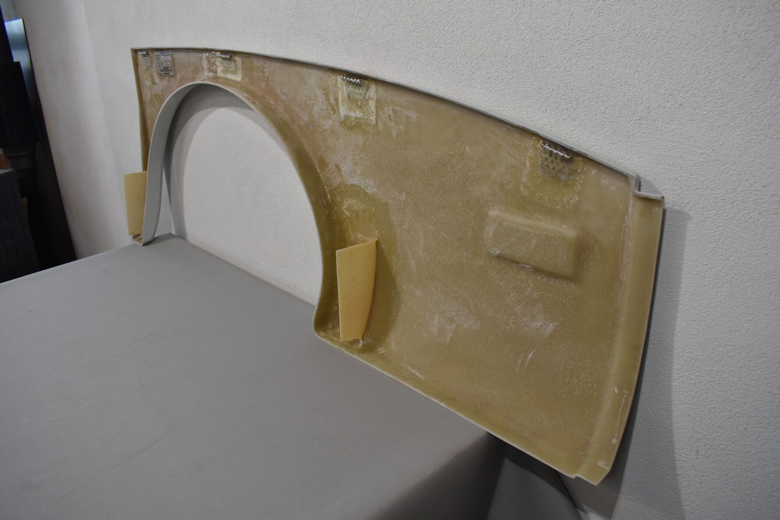 Niesmann und Bischoff Radlaufblende vorne links 1625x601x59 – Bild 12