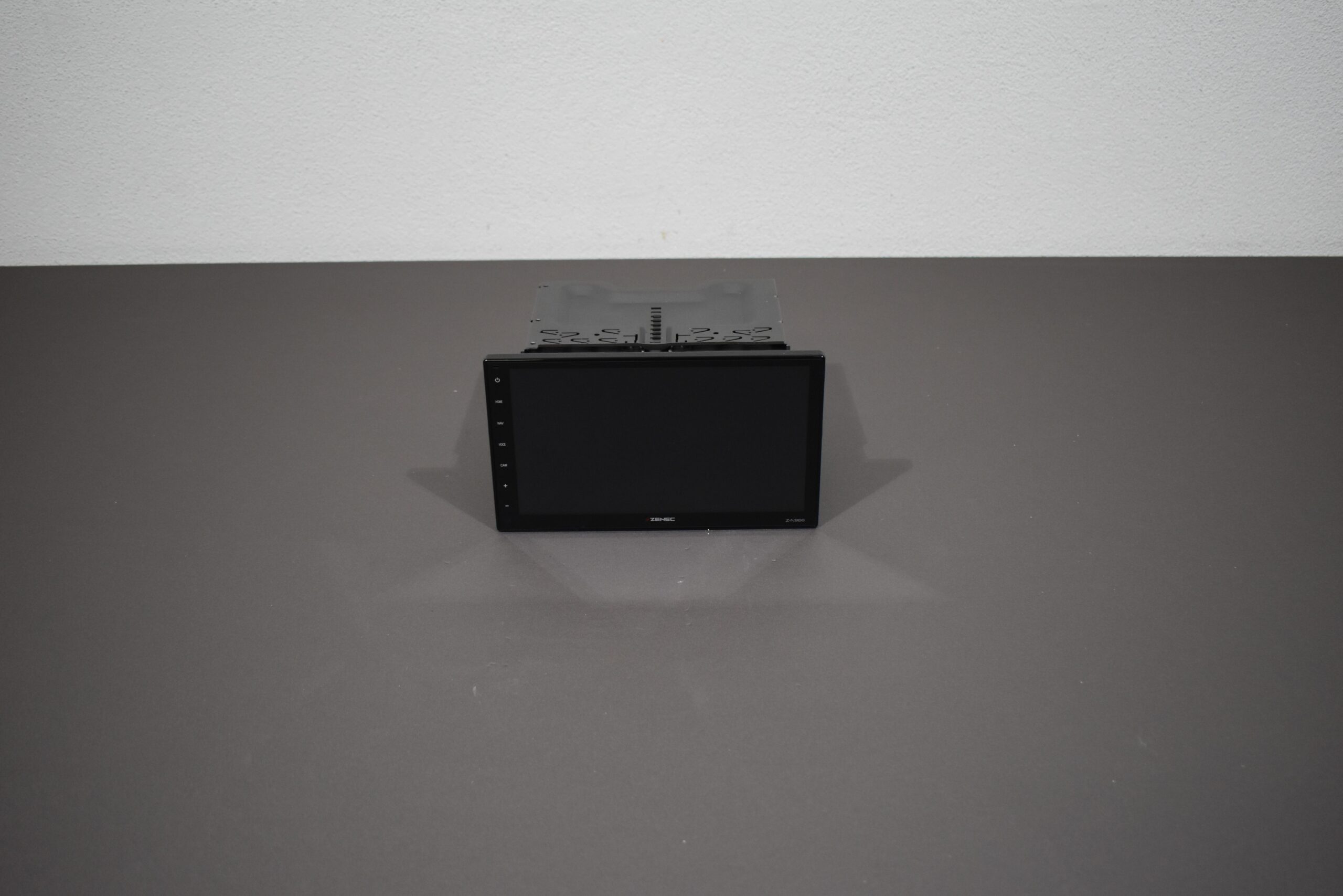 Zenec Z-N966 Navigationsgerät