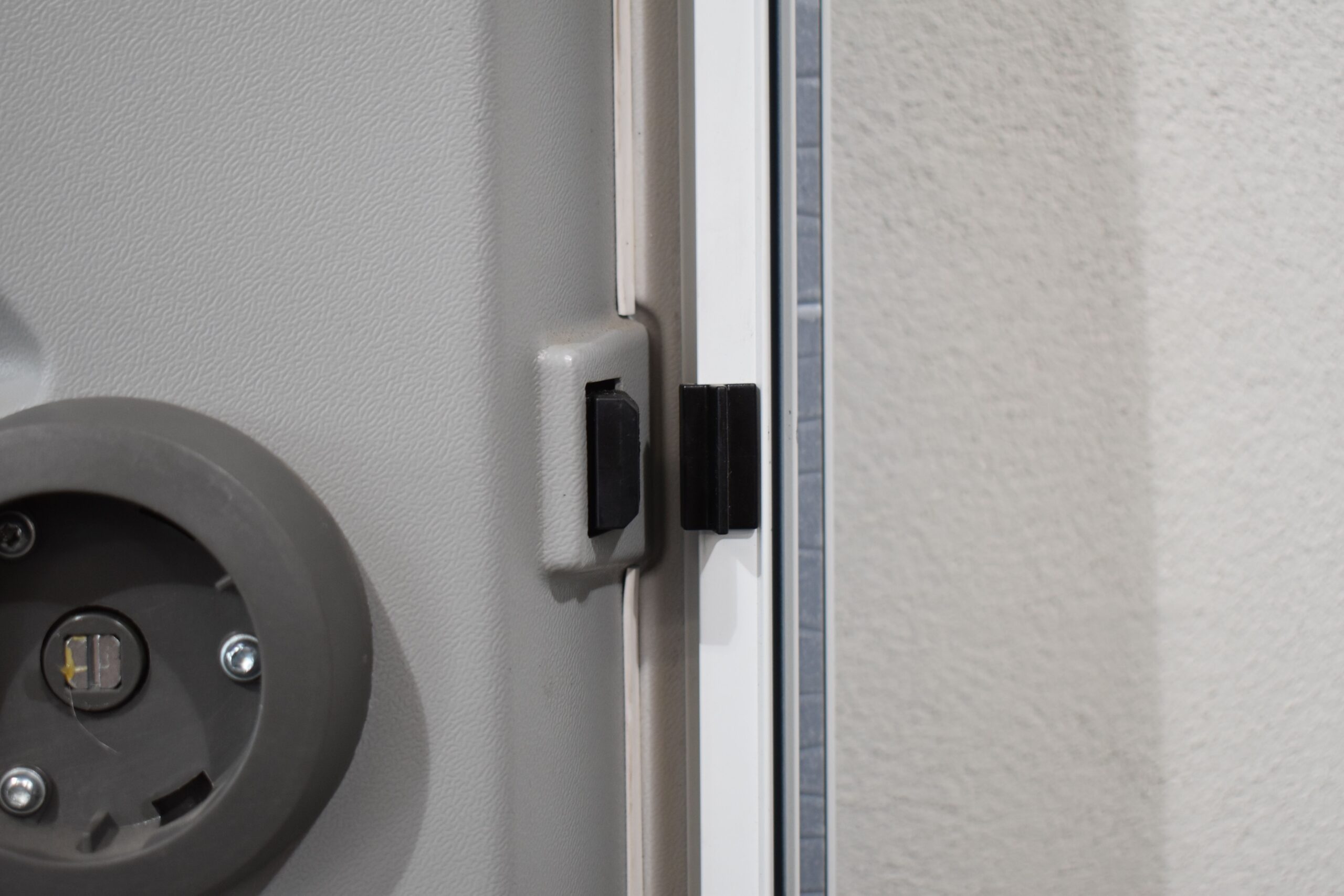 Aufbautür mit Rahmen; weiß / blau; 1970x625mm – Bild 14