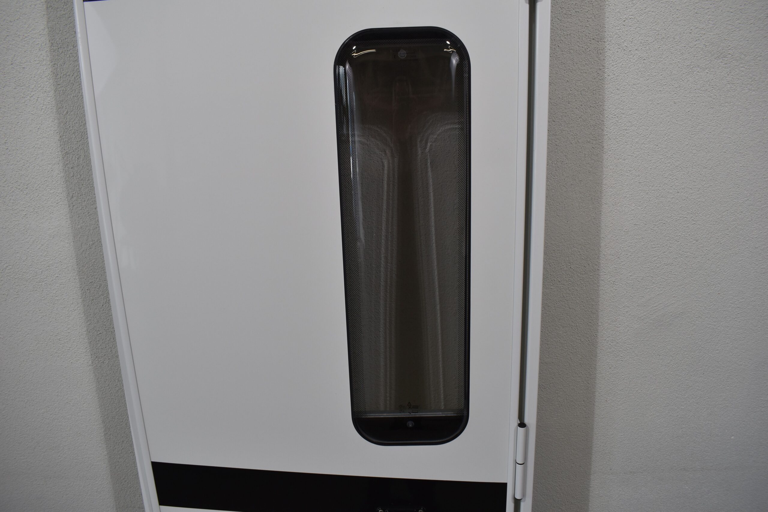 Niesmann und Bischoff Arto Tegos Aufbautür mit Rahmen; weiß/schwarz; 1820x615mm – Bild 5