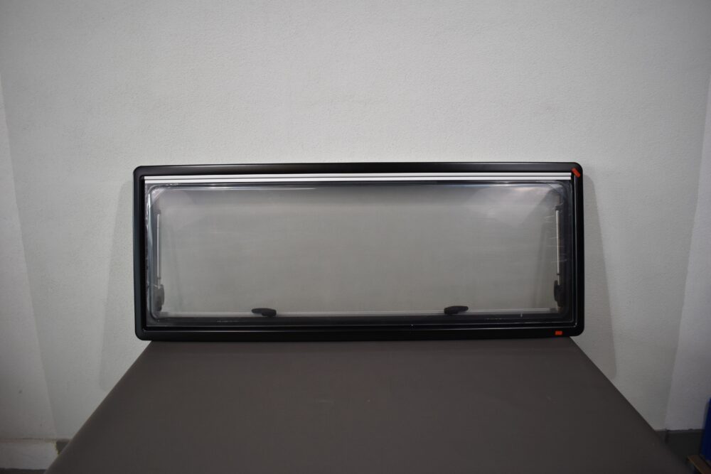 Dometic S4 Ausstellfenster mit Innenrahmen 1450x550mm