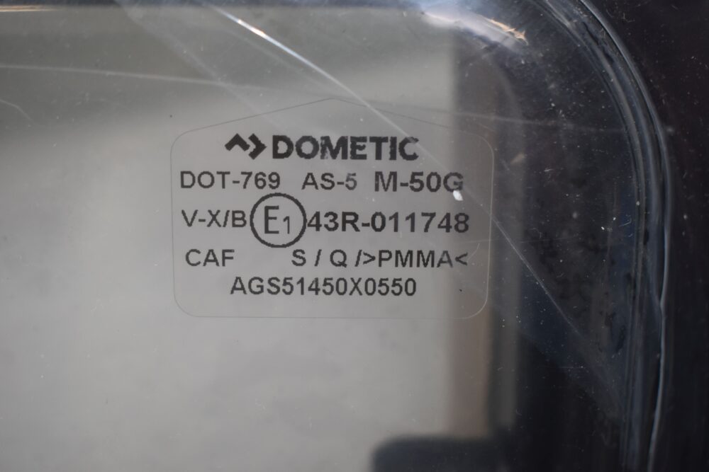 Dometic S4 Ausstellfenster mit Innenrahmen 1450x550mm – Bild 3