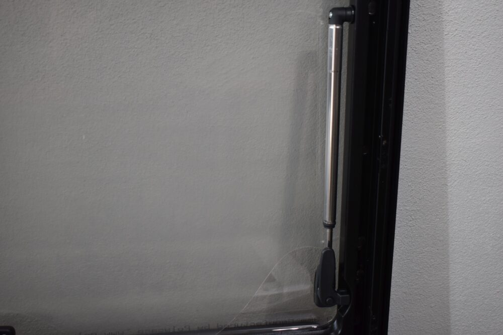 Dometic S4 Ausstellfenster mit Innenrahmen 1450x550mm – Bild 12