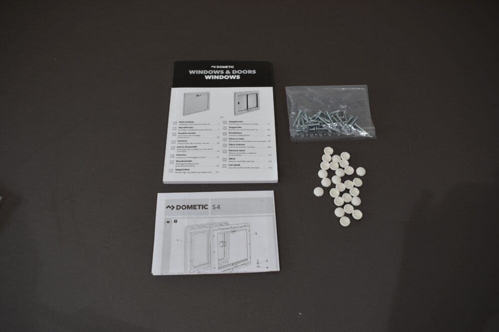 Dometic S4 Ausstellfenster mit Innenrahmen 1450x550mm – Bild 15