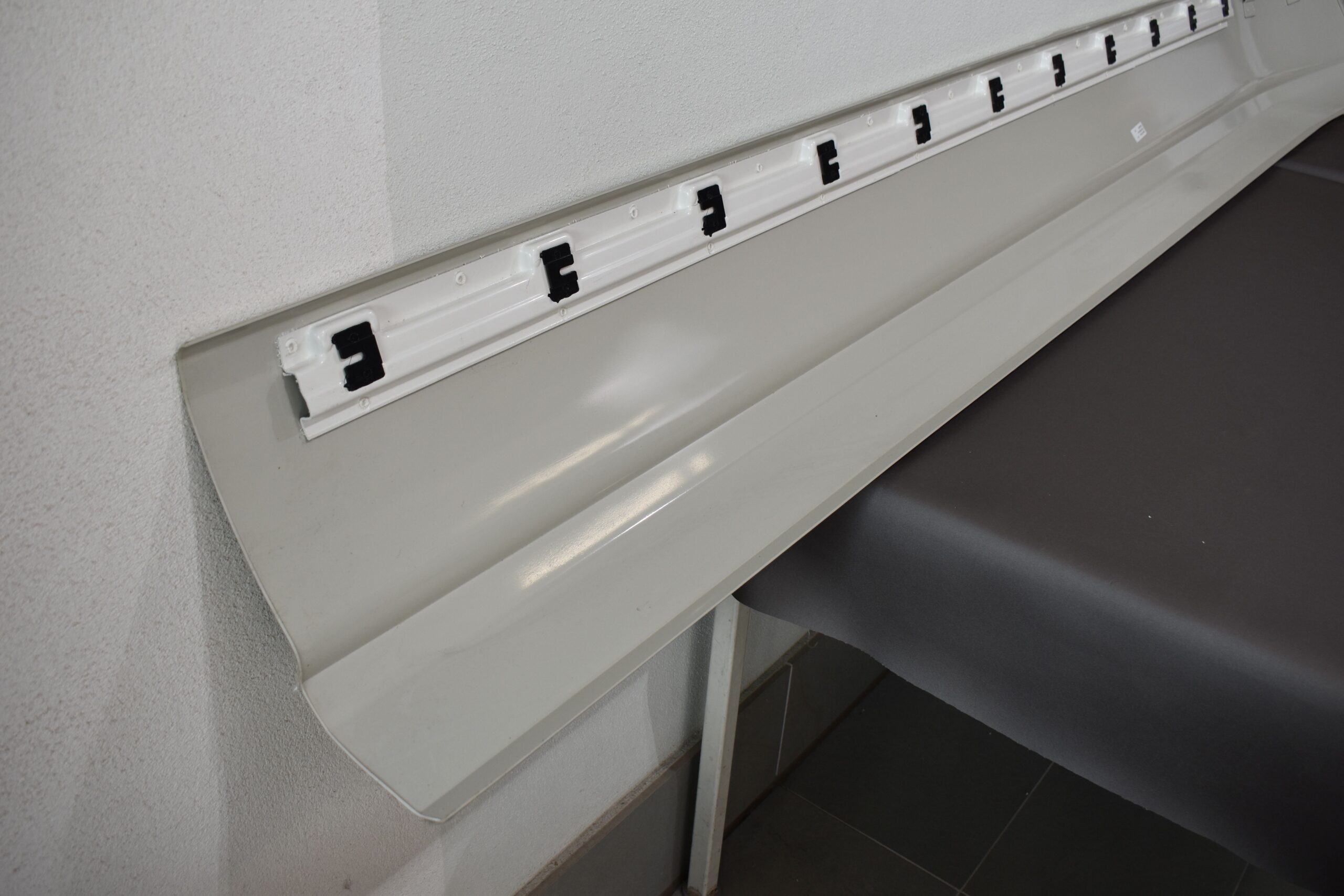 Eura Mobil Verkleidungsteil 2610x330mm – Bild 11