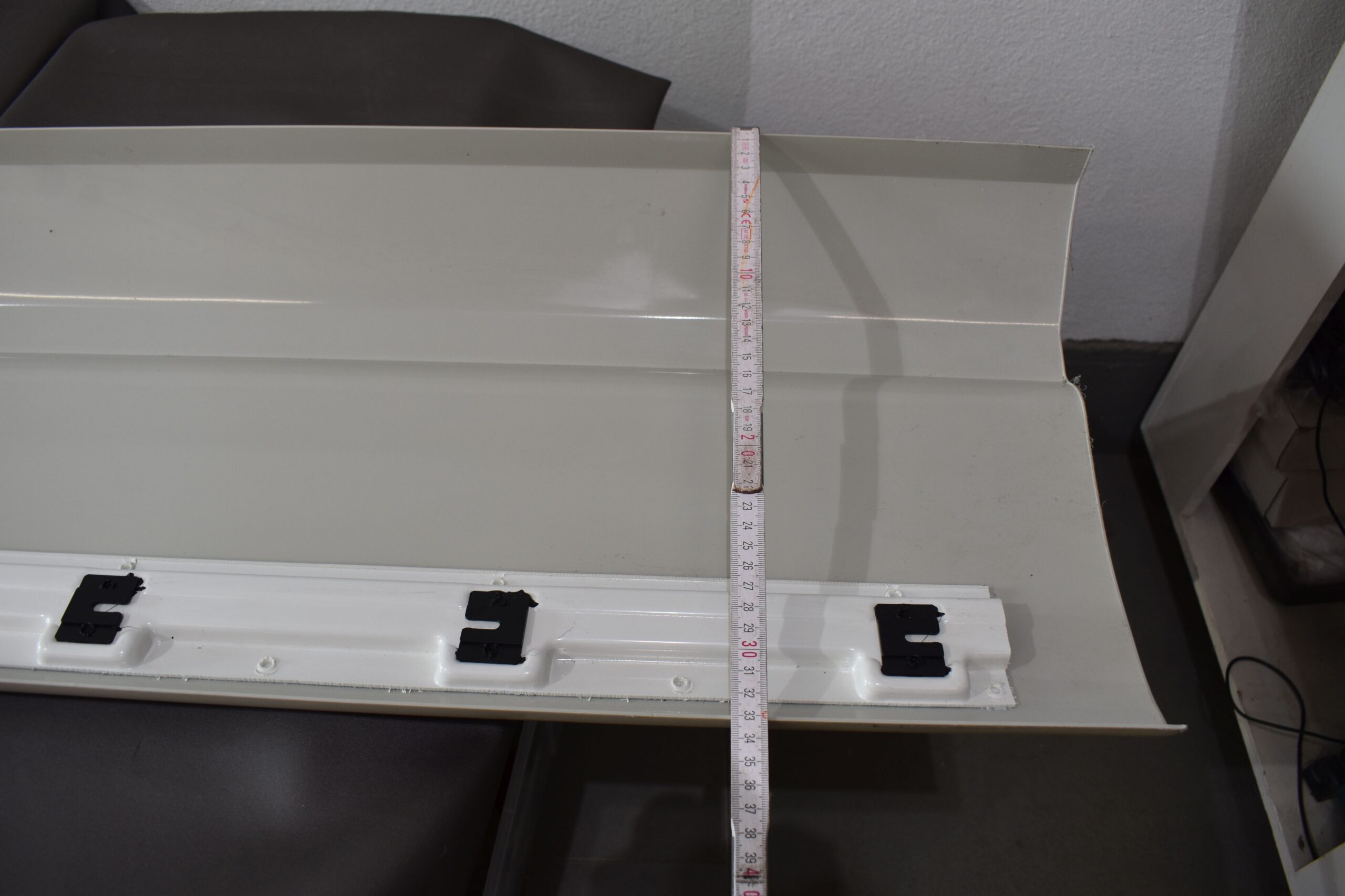 Eura Mobil Verkleidungsteil 2610x330mm – Bild 17