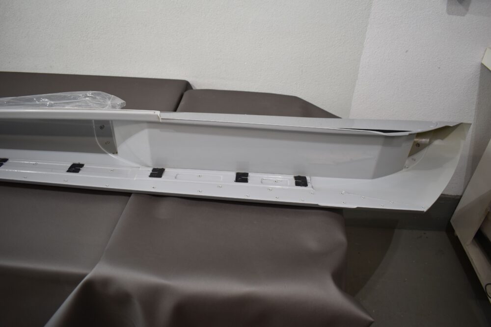Eura Mobil Wohnmobil Seitenverkleidung 2620x145mm – Bild 13