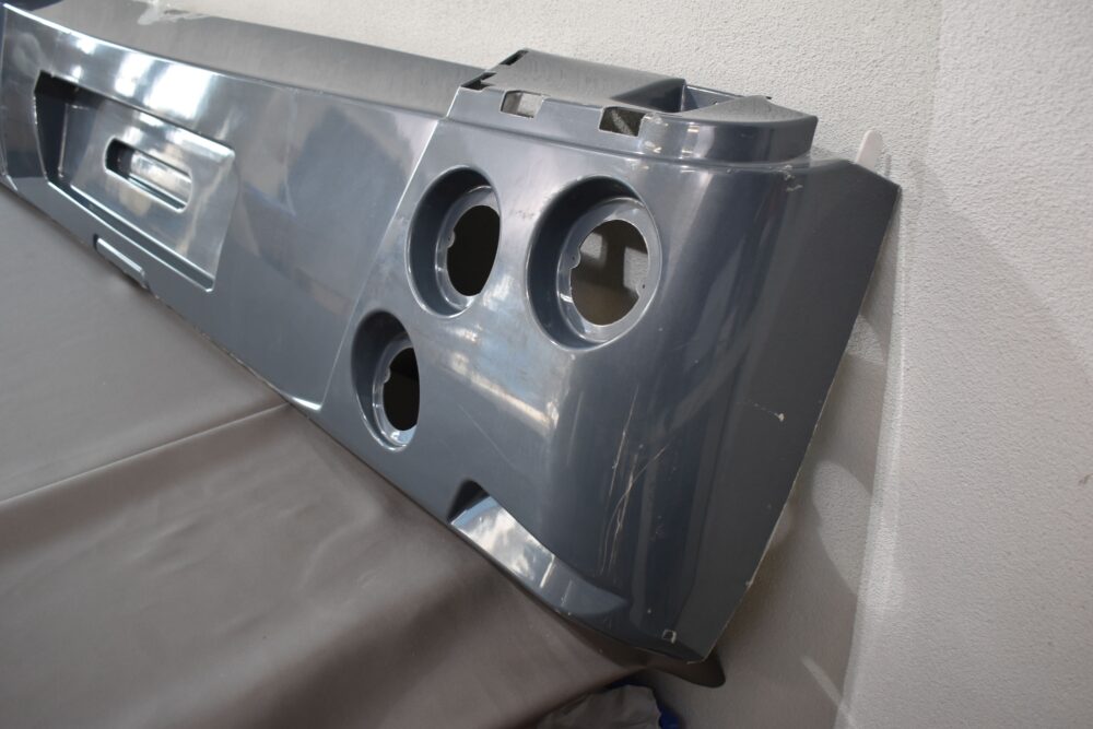 Heckstoßstange Wohnmobil grau; 2260x415mm – Bild 6