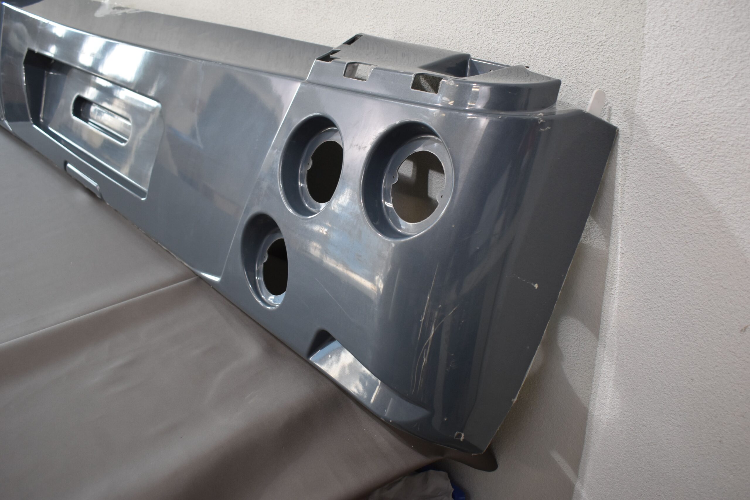 Heckstoßstange Wohnmobil grau; 2260x415mm – Bild 6