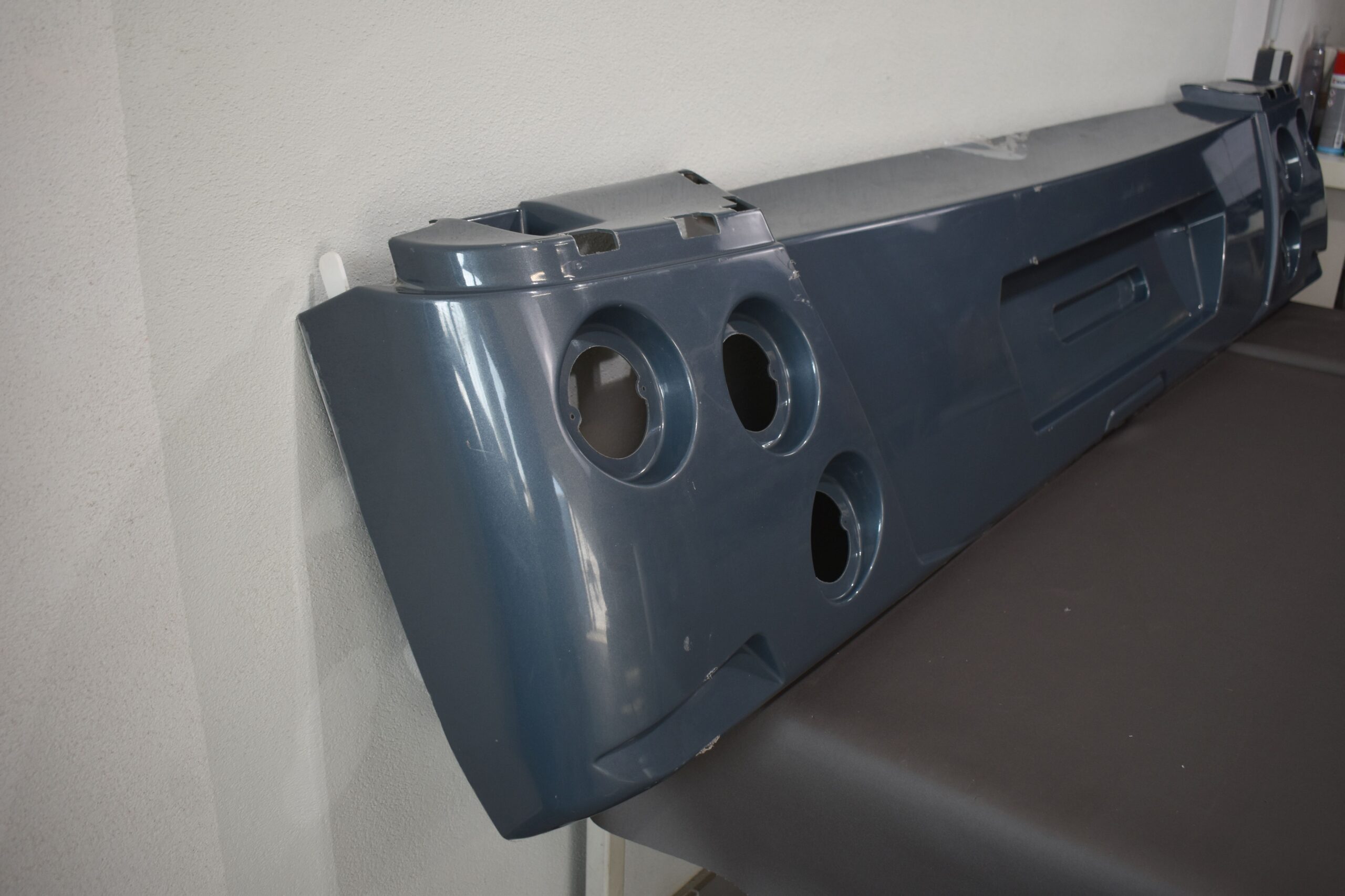 Heckstoßstange Wohnmobil grau; 2260x415mm – Bild 7