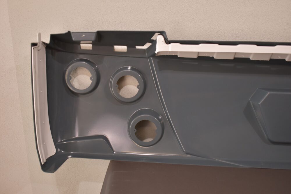 Heckstoßstange Wohnmobil grau; 2260x415mm – Bild 9