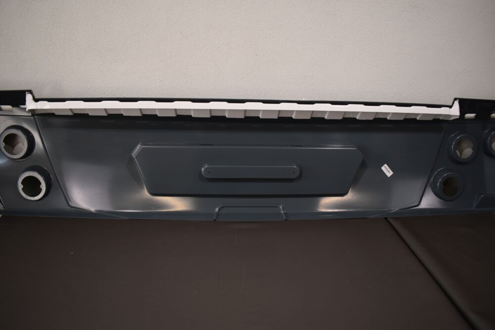 Heckstoßstange Wohnmobil grau; 2260x415mm – Bild 11