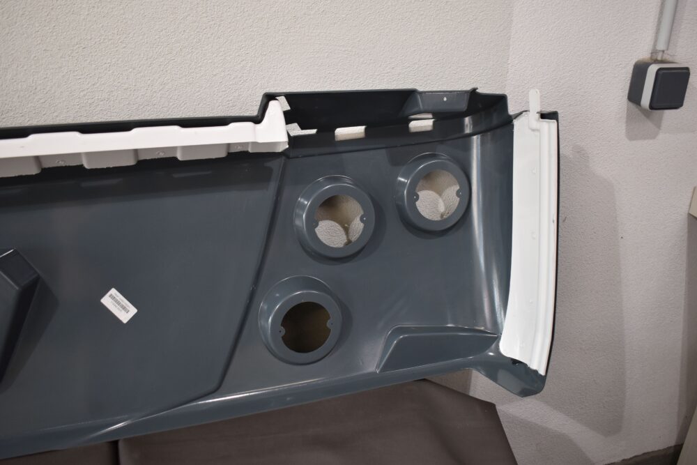 Heckstoßstange Wohnmobil grau; 2260x415mm – Bild 12