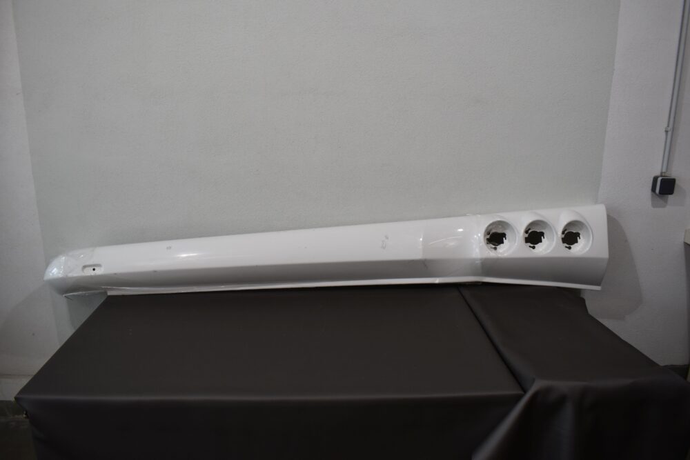 Eura Mobil Seitenverkleidung 2280x375mm – Bild 6