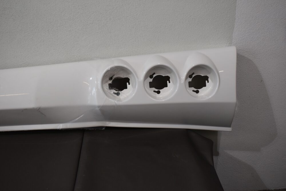 Eura Mobil Seitenverkleidung 2280x375mm – Bild 7