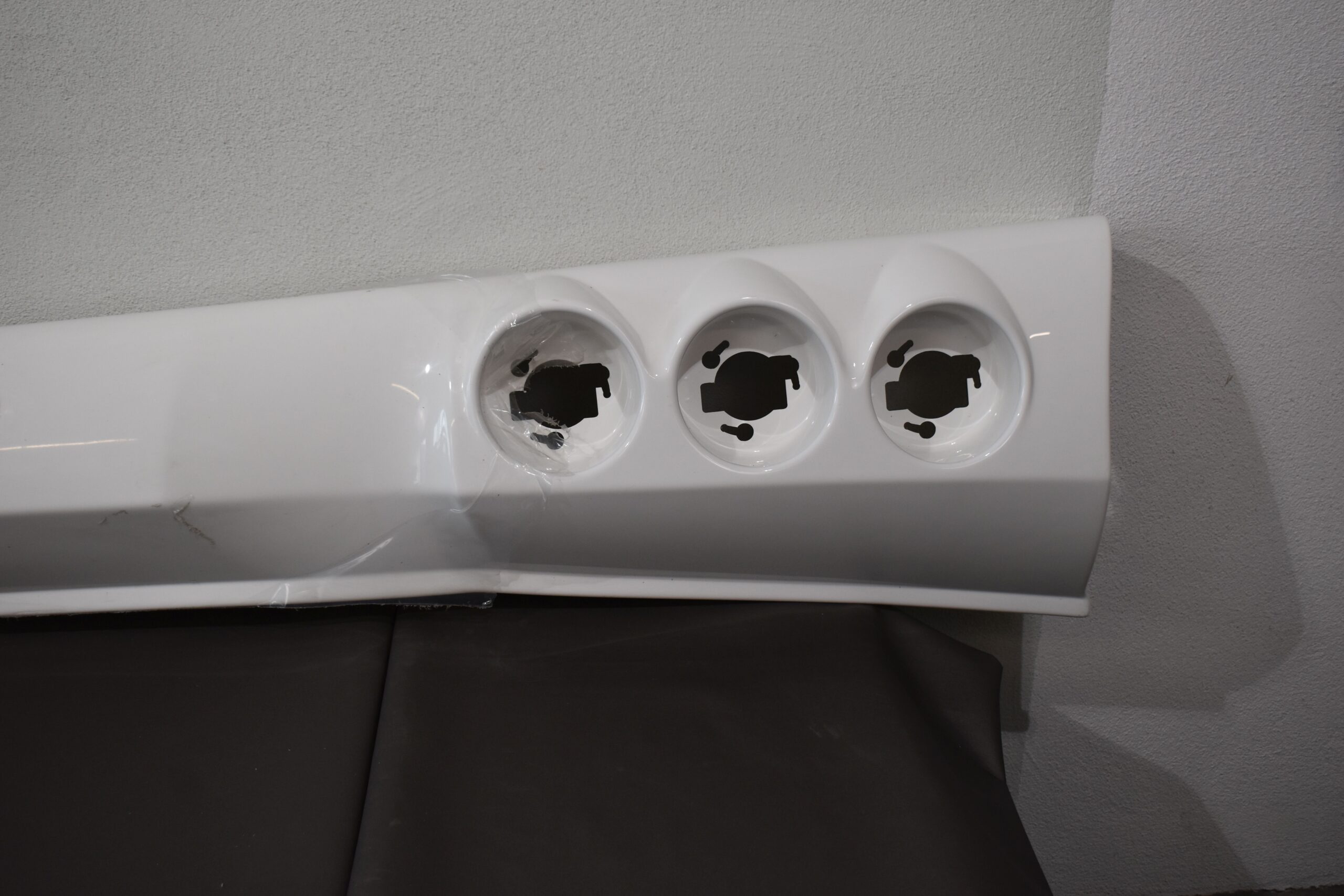 Eura Mobil Seitenverkleidung 2280x375mm – Bild 7