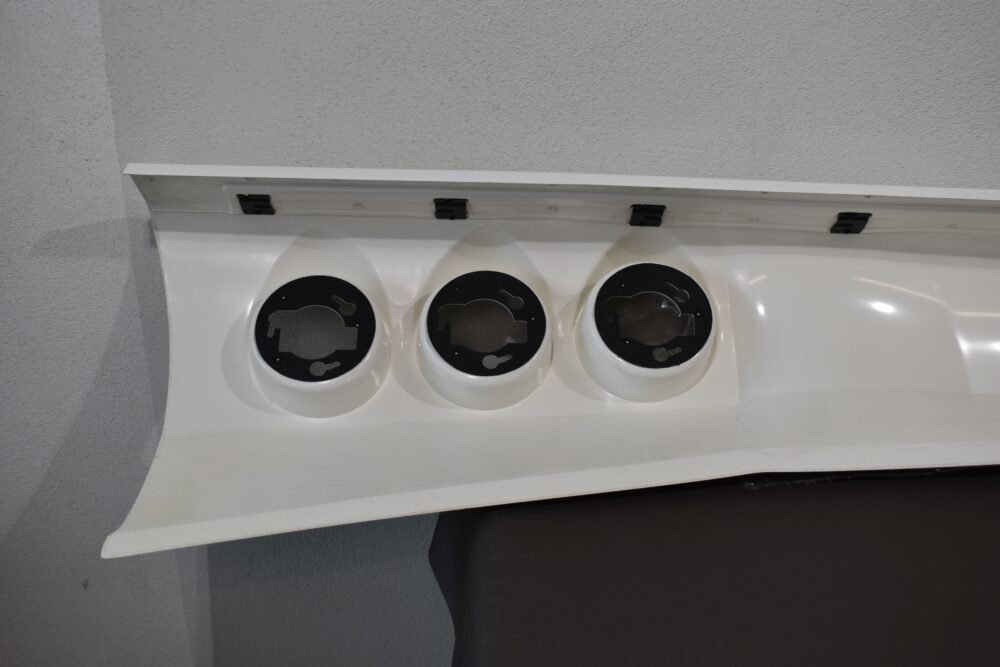 Eura Mobil Seitenverkleidung 2280x375mm – Bild 10