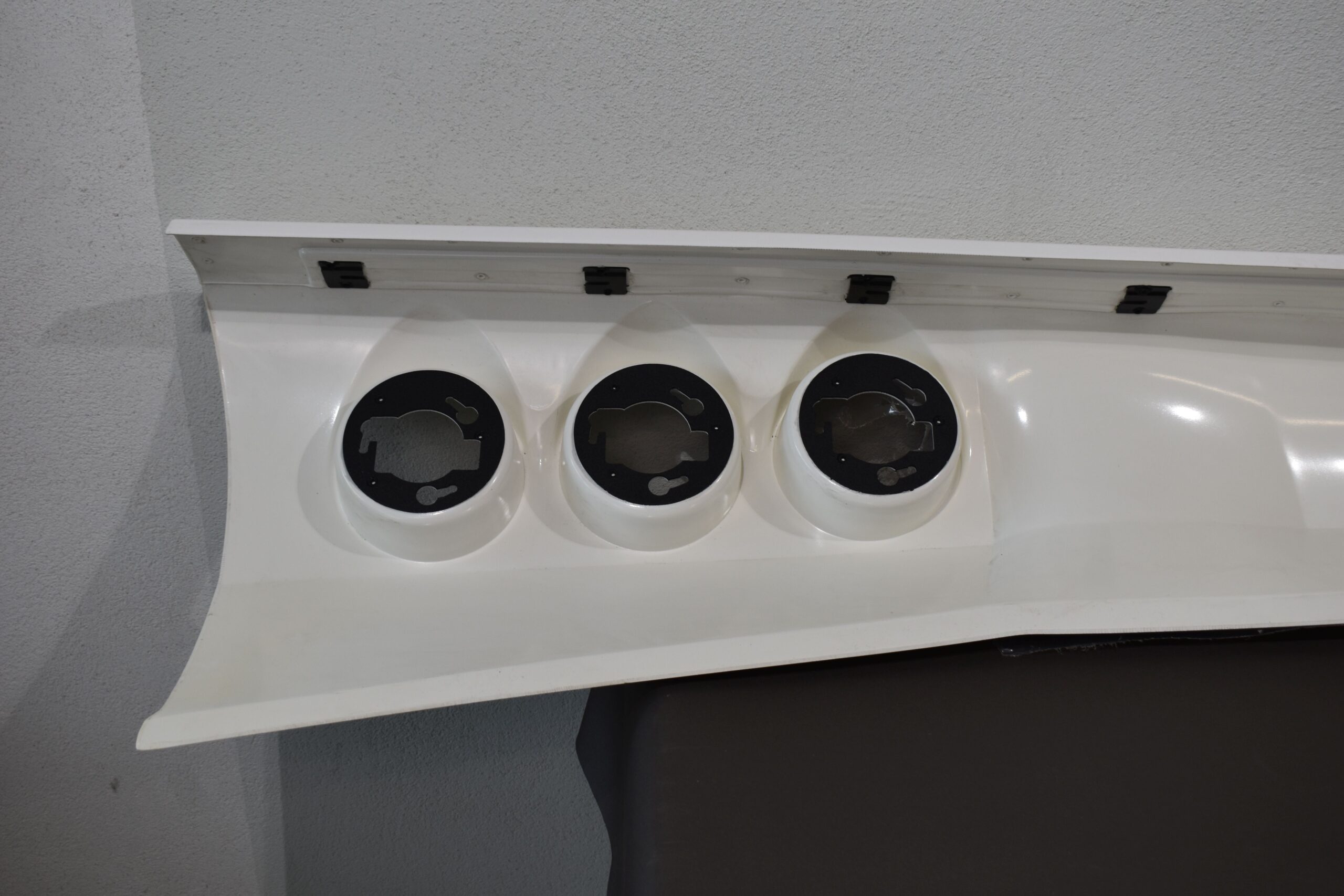 Eura Mobil Seitenverkleidung 2280x375mm – Bild 10