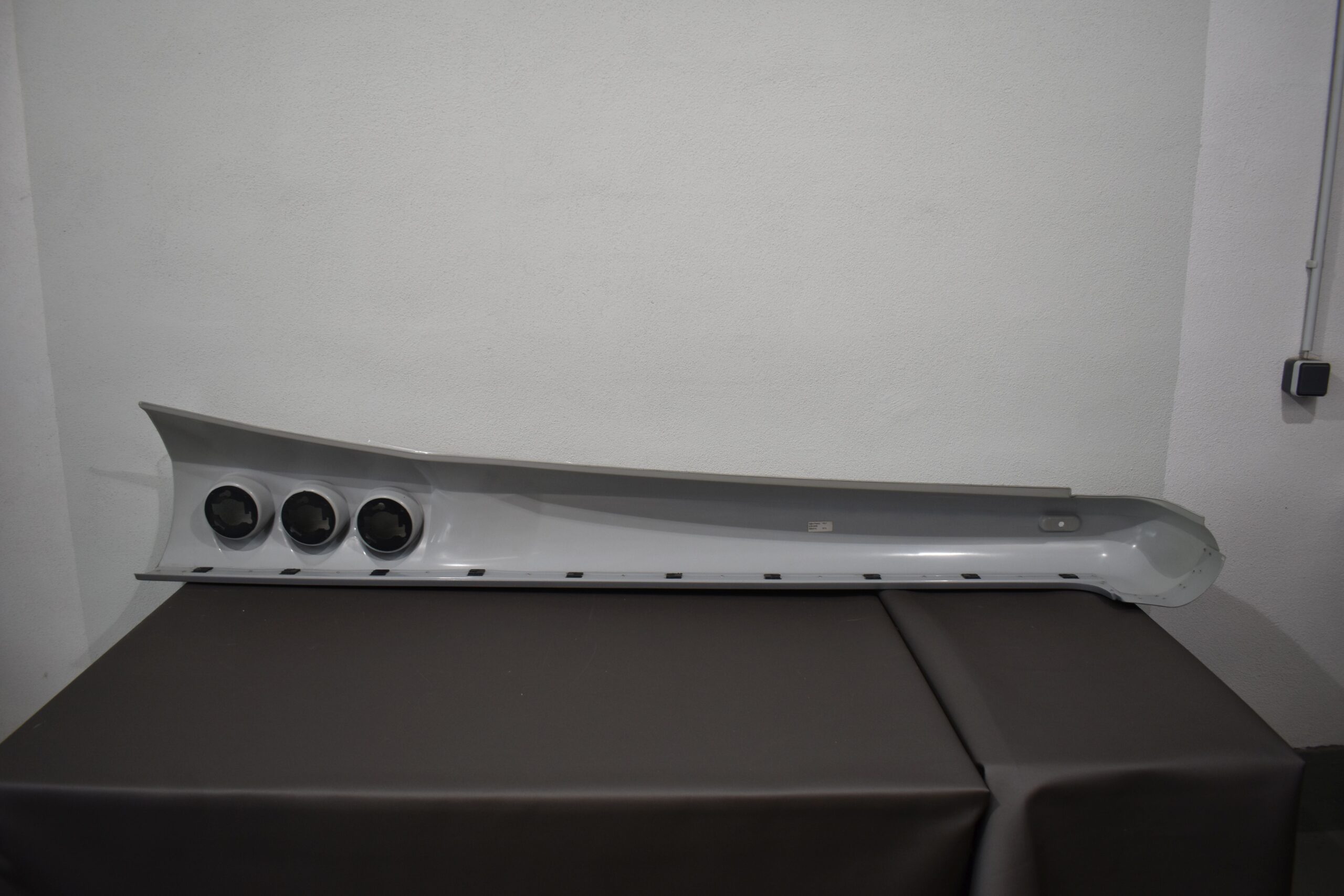 Eura Mobil Leuchtenträger / Heckverkleidung grau – Bild 5