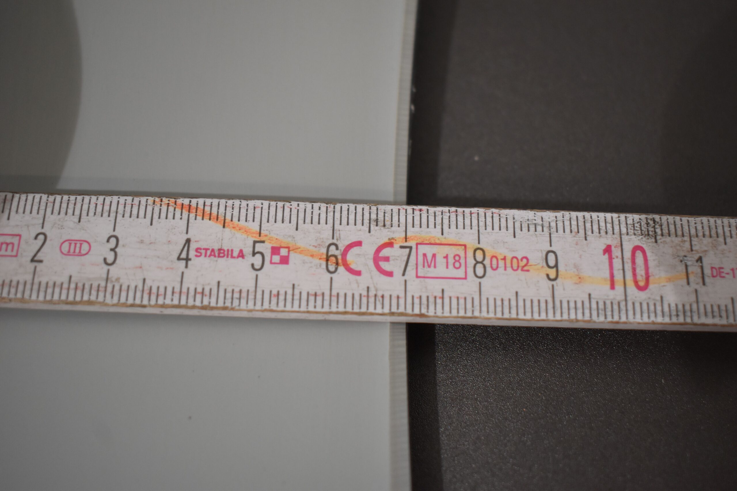 Eura Mobil Leuchtenträger / Heckverkleidung grau – Bild 15