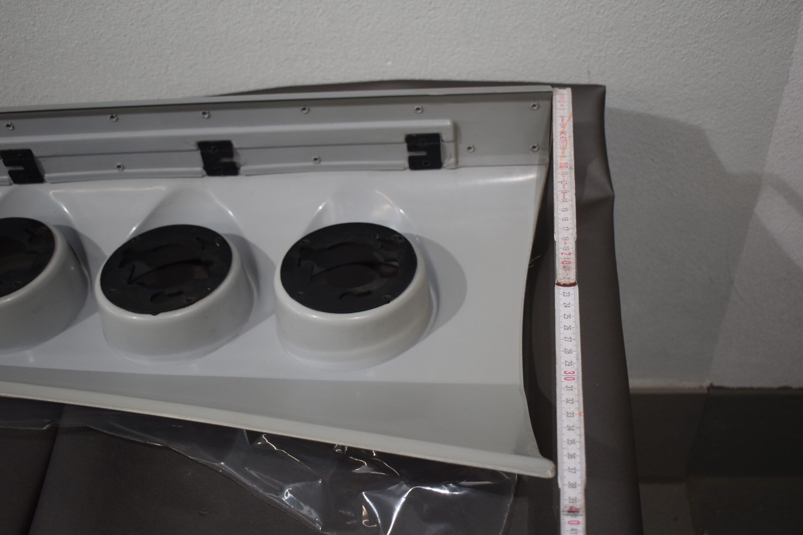 Eura Mobil Leuchtenträger / Heckverkleidung grau – Bild 16