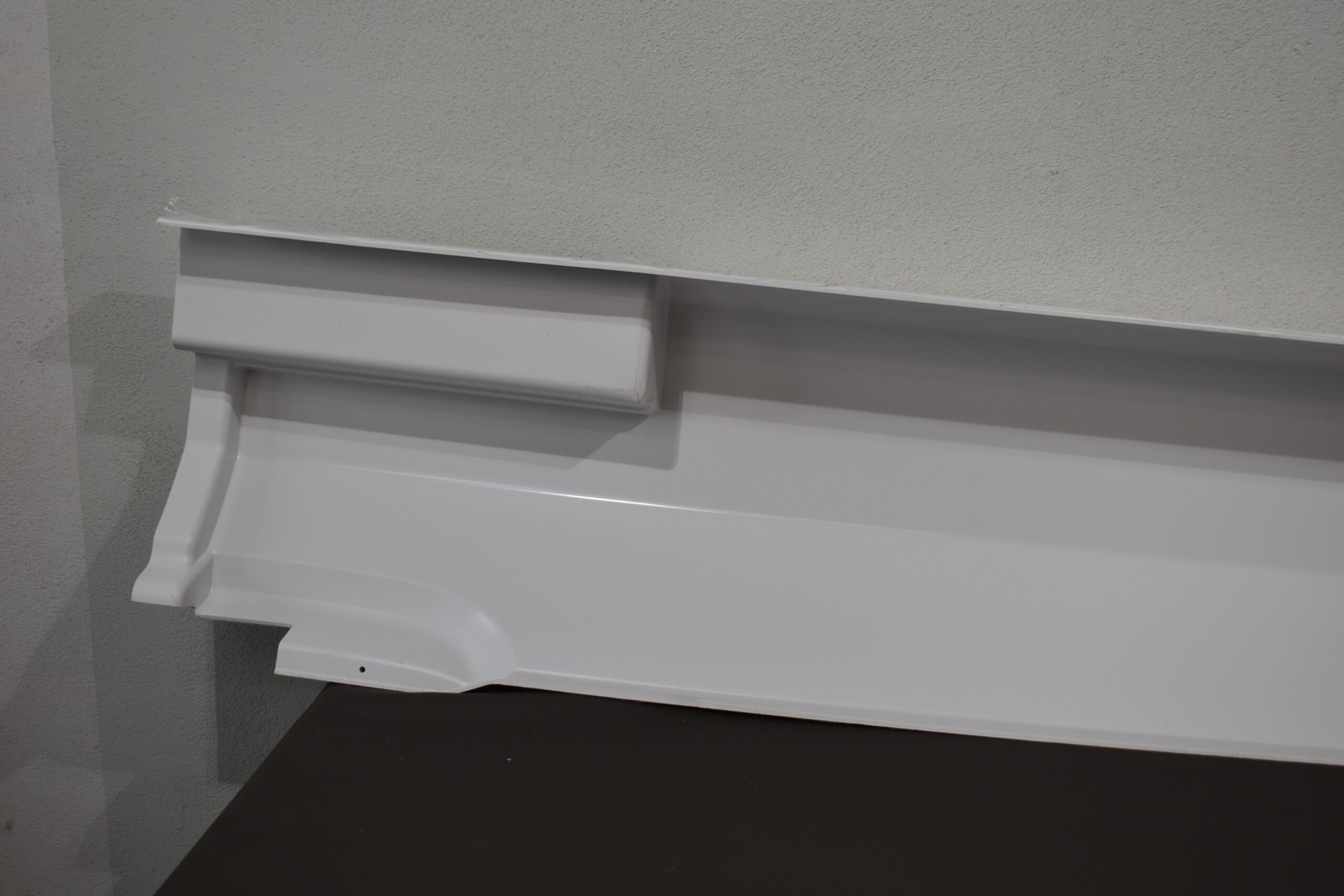 Eura Mobil Seitenverkleidung weiß; 2100x350mm – Bild 8