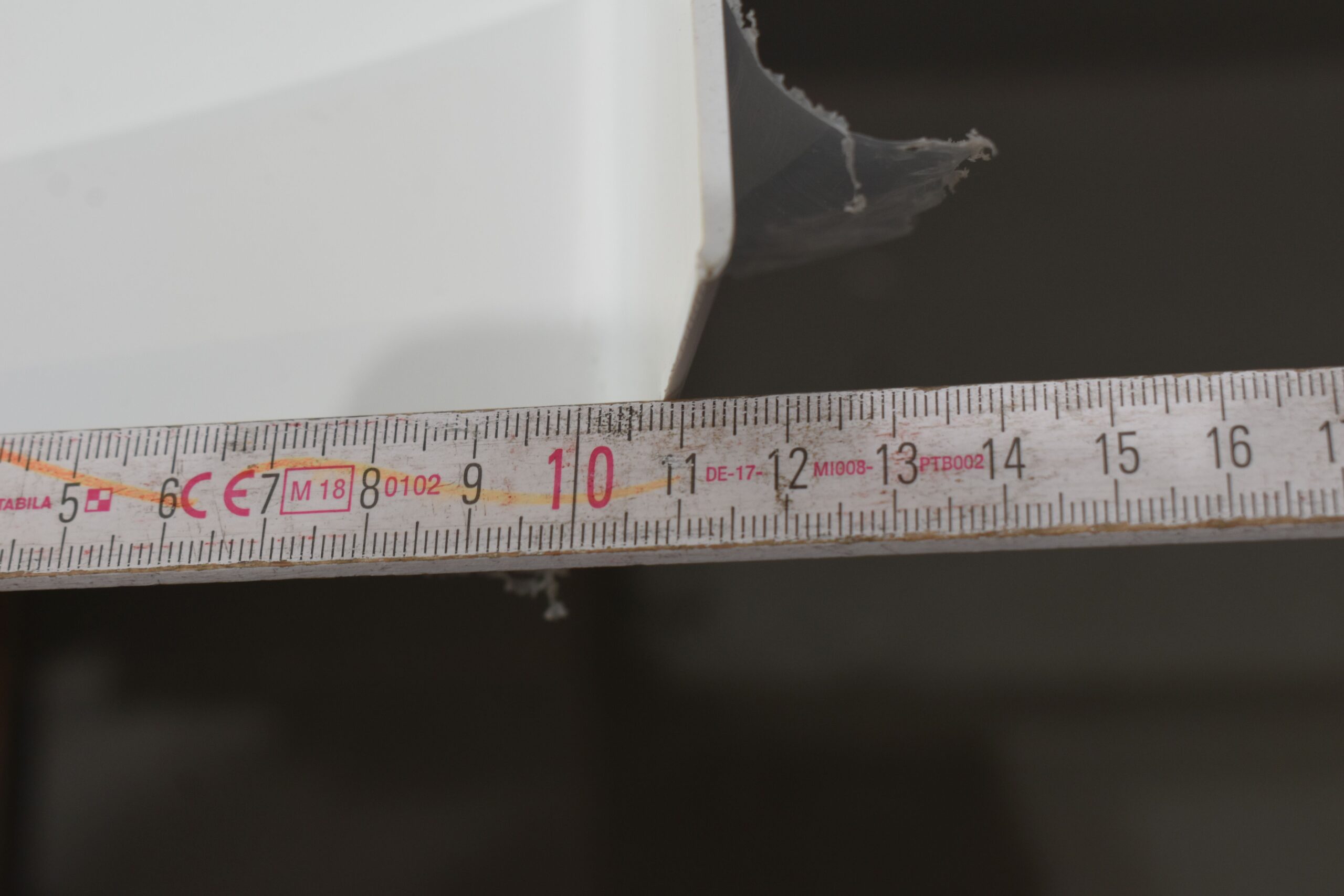 Eura Mobil Seitenverkleidung weiß; 2100x350mm – Bild 12