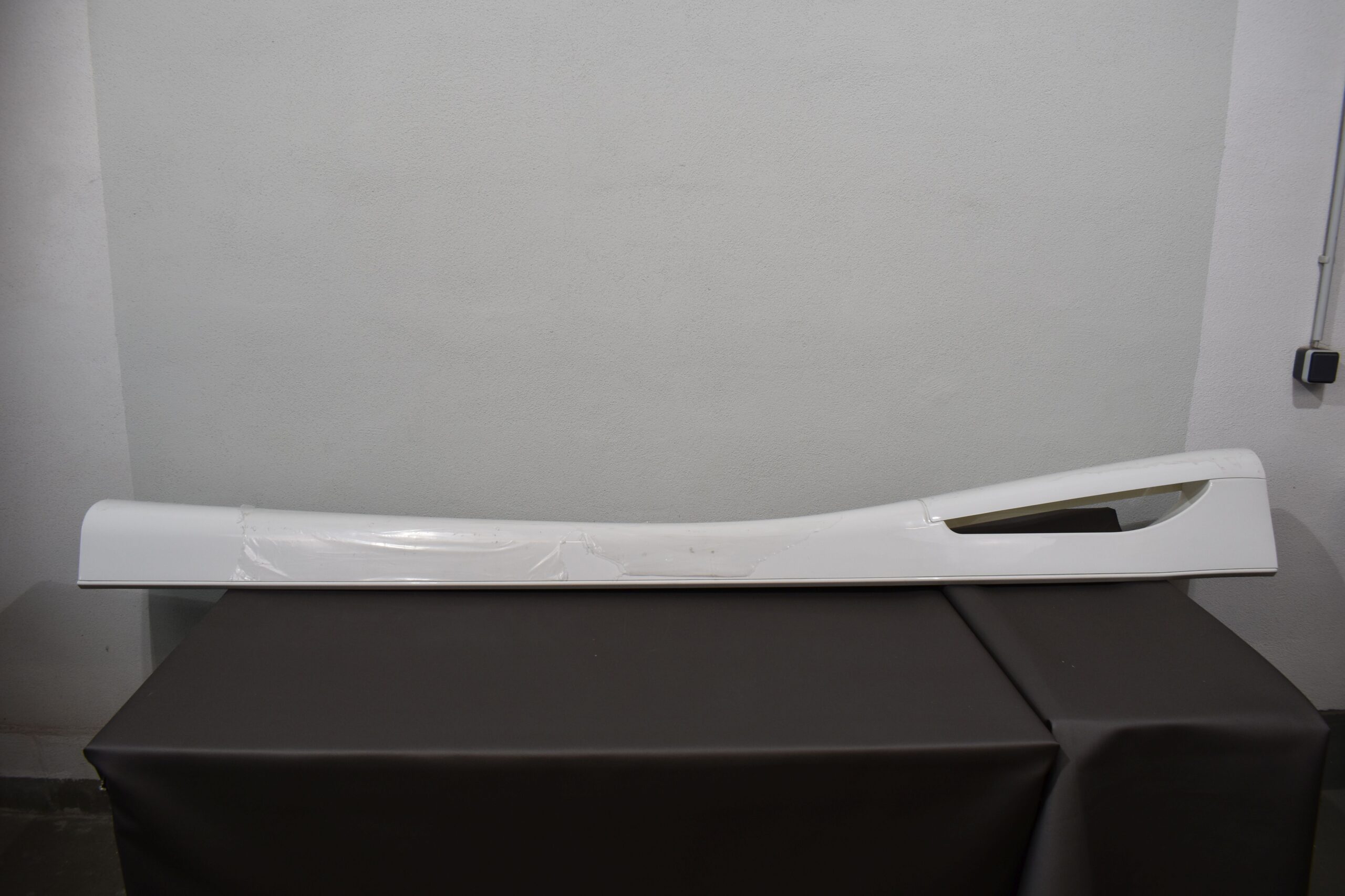 Eura Mobil Wohnmobil Seitenverkleidung weiß; 2410x145mm – Bild 2