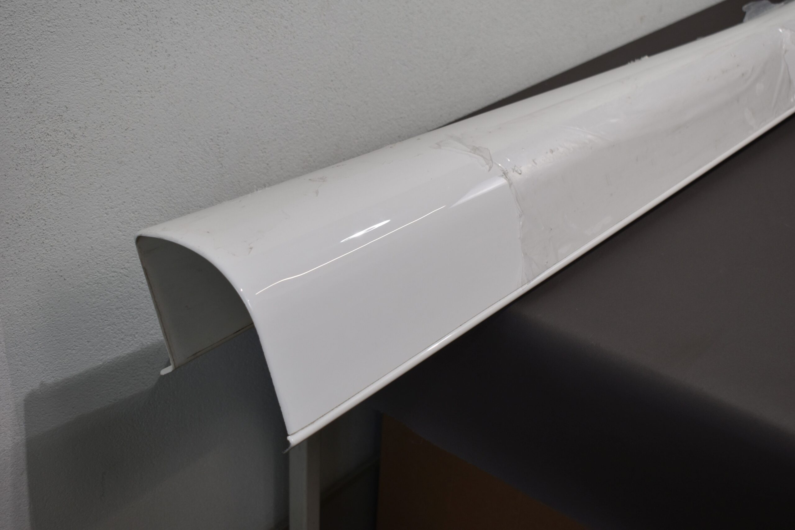 Eura Mobil Wohnmobil Seitenverkleidung weiß; 2410x145mm – Bild 3